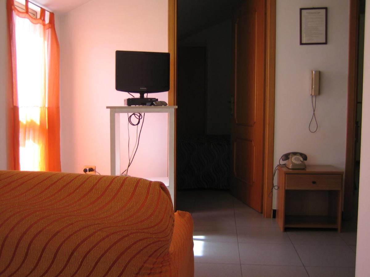 Two-Bedroom Apartment photo 3