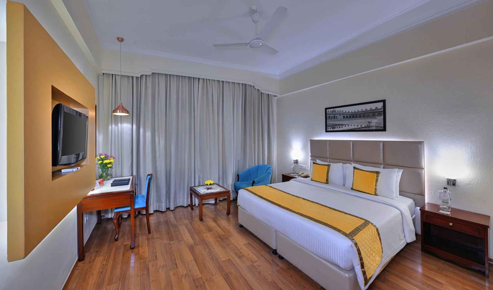 Superior King Room