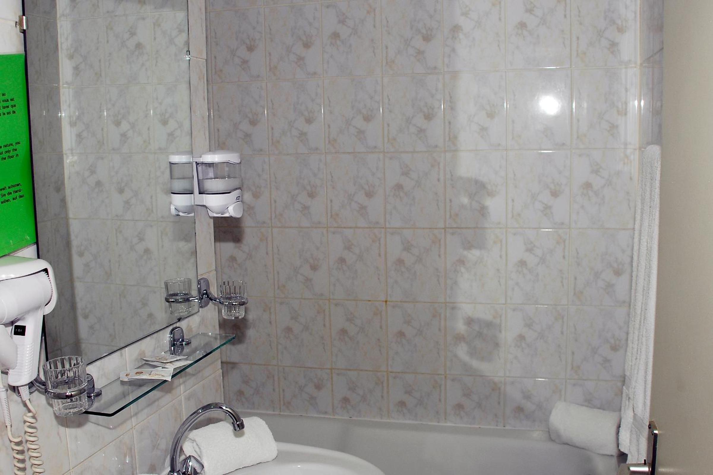 Quadruple Room photo 2