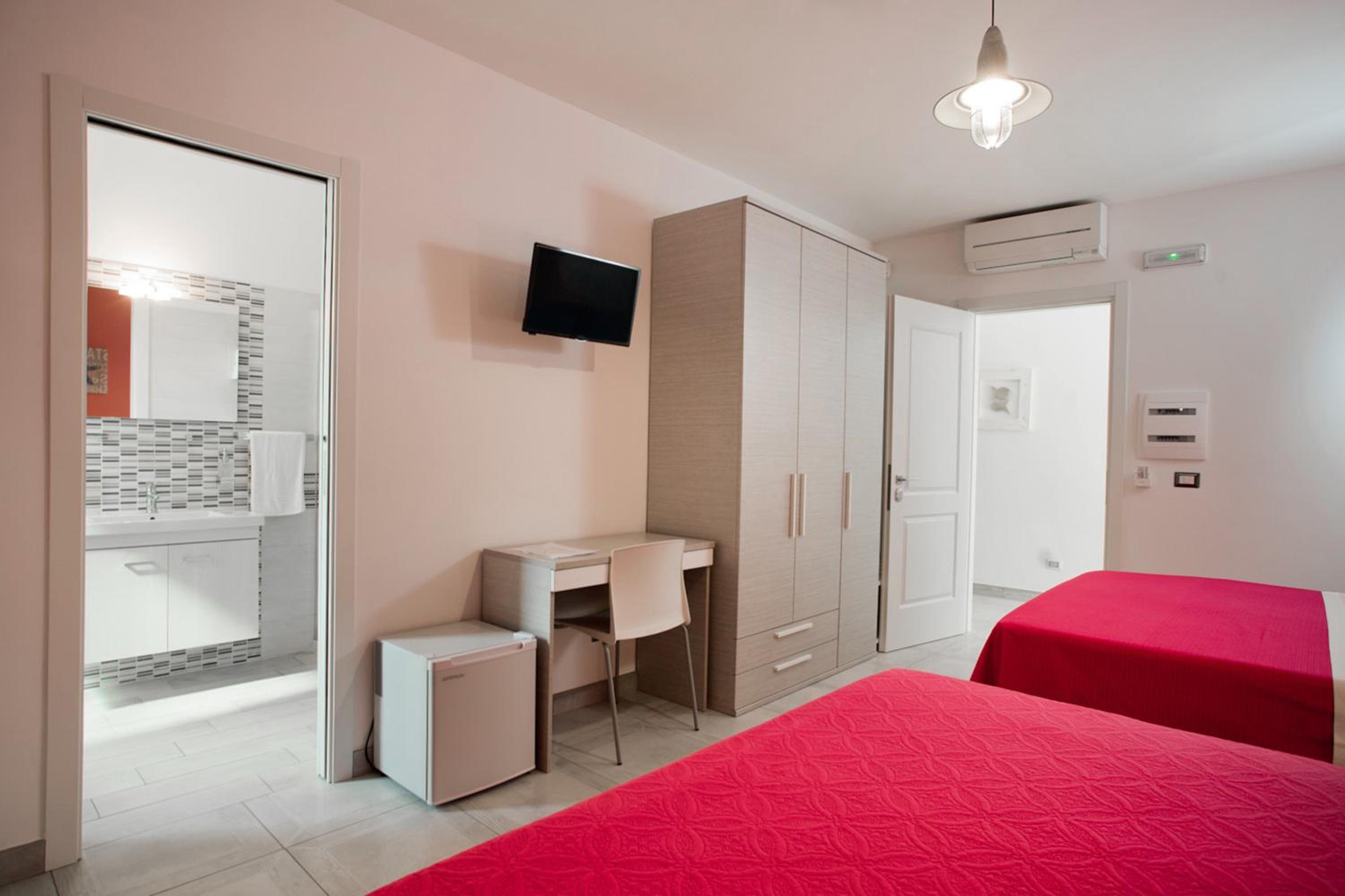 Comfort Quadruple Room - Photo 8