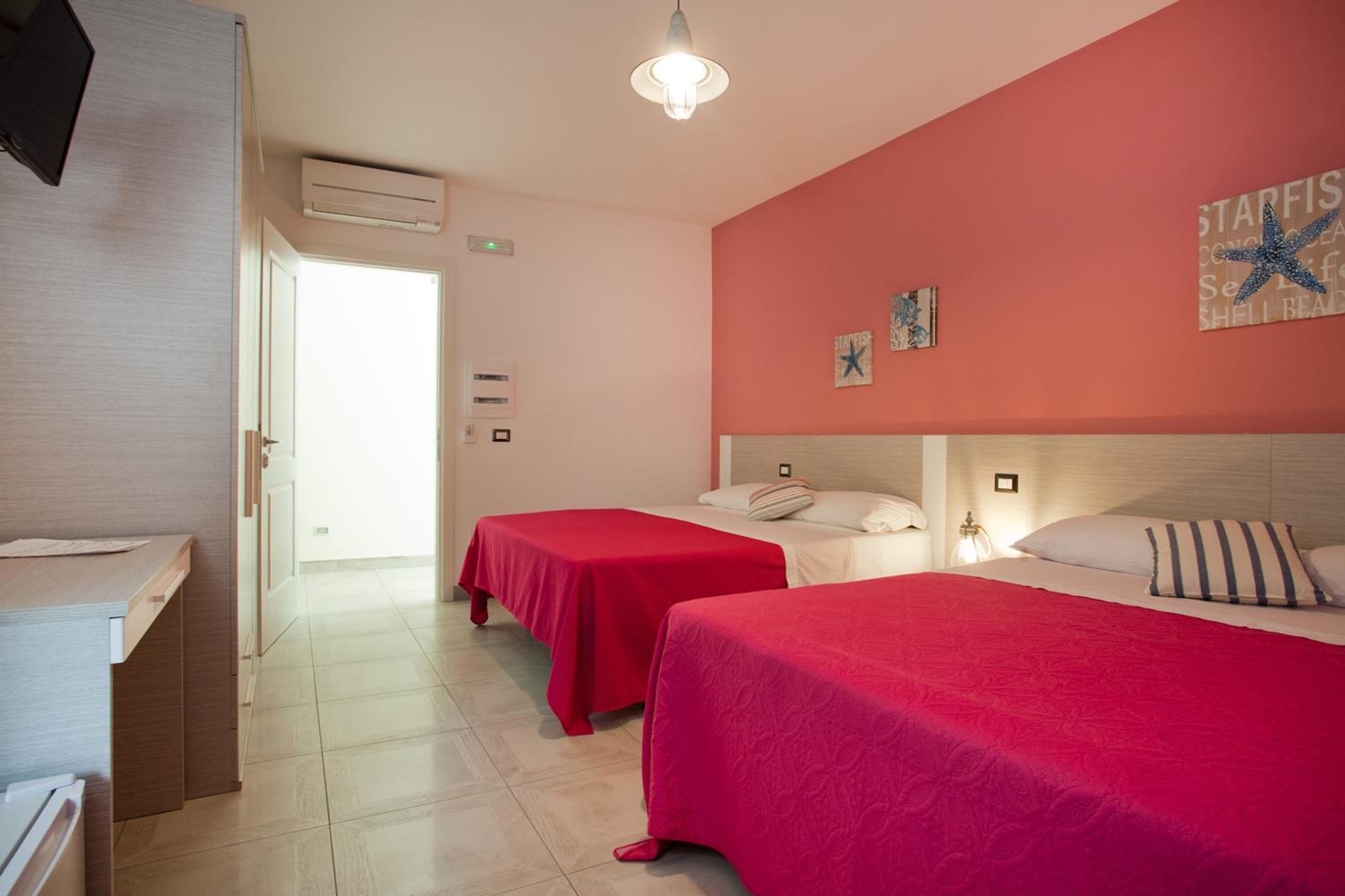 Comfort Quadruple Room - Photo 11