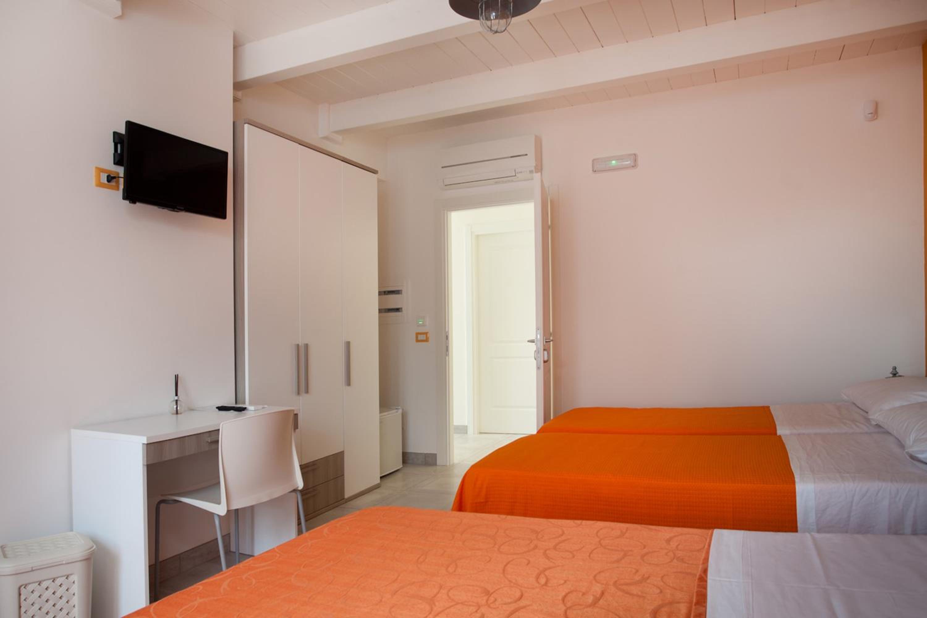 Comfort Quadruple Room - Photo 1