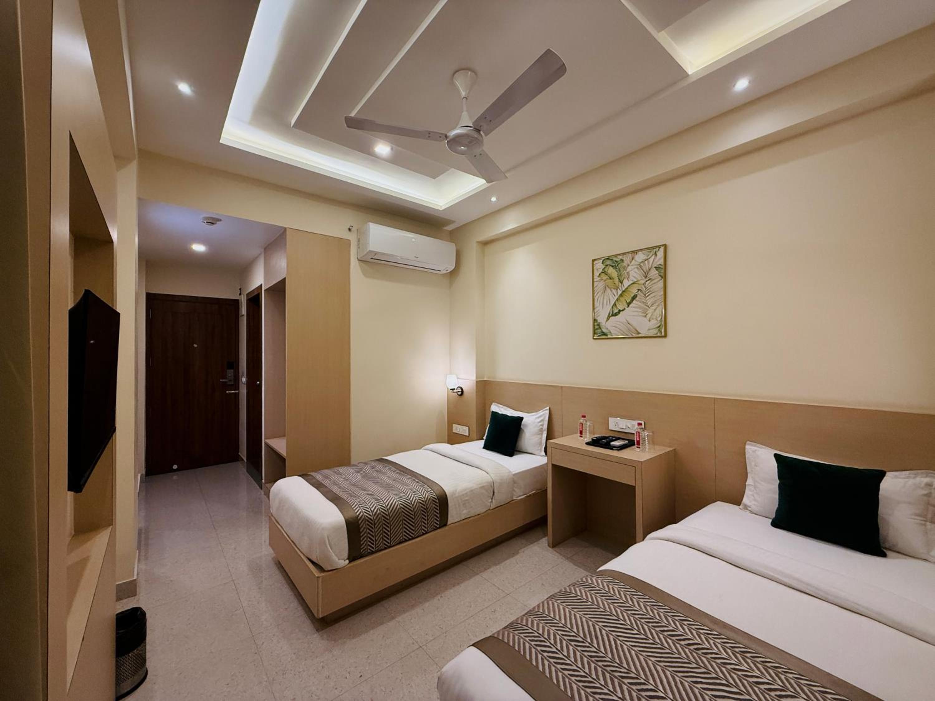 Deluxe Twin Room - Photo 3