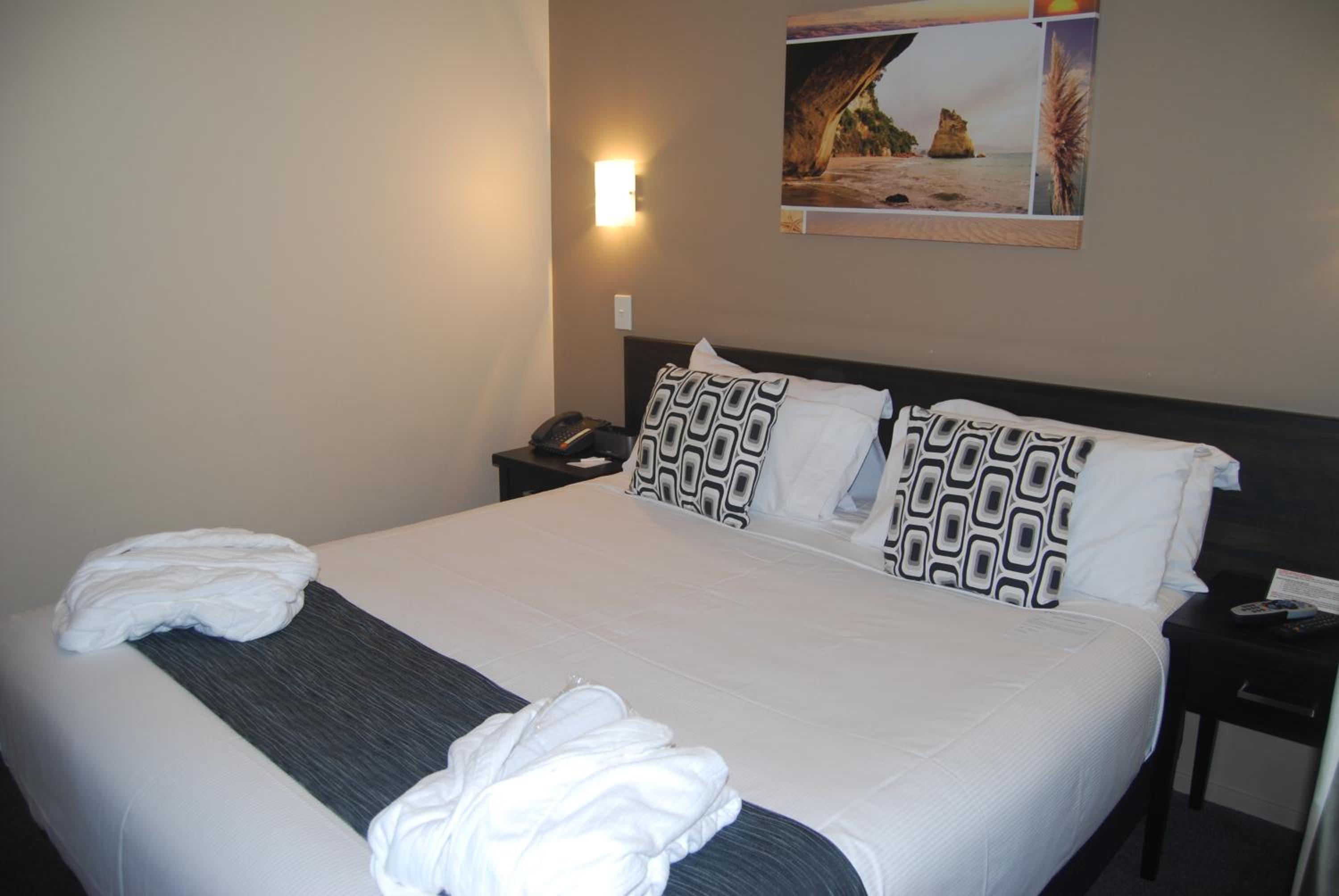 One-Bedroom Suite photo 1