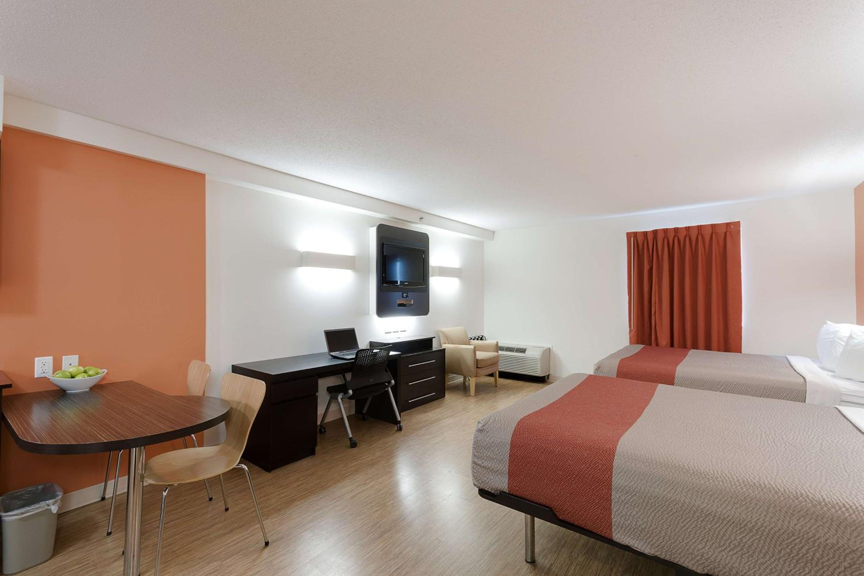 Deluxe Queen Room with Two Queen Beds - Non-Smoking photo 1