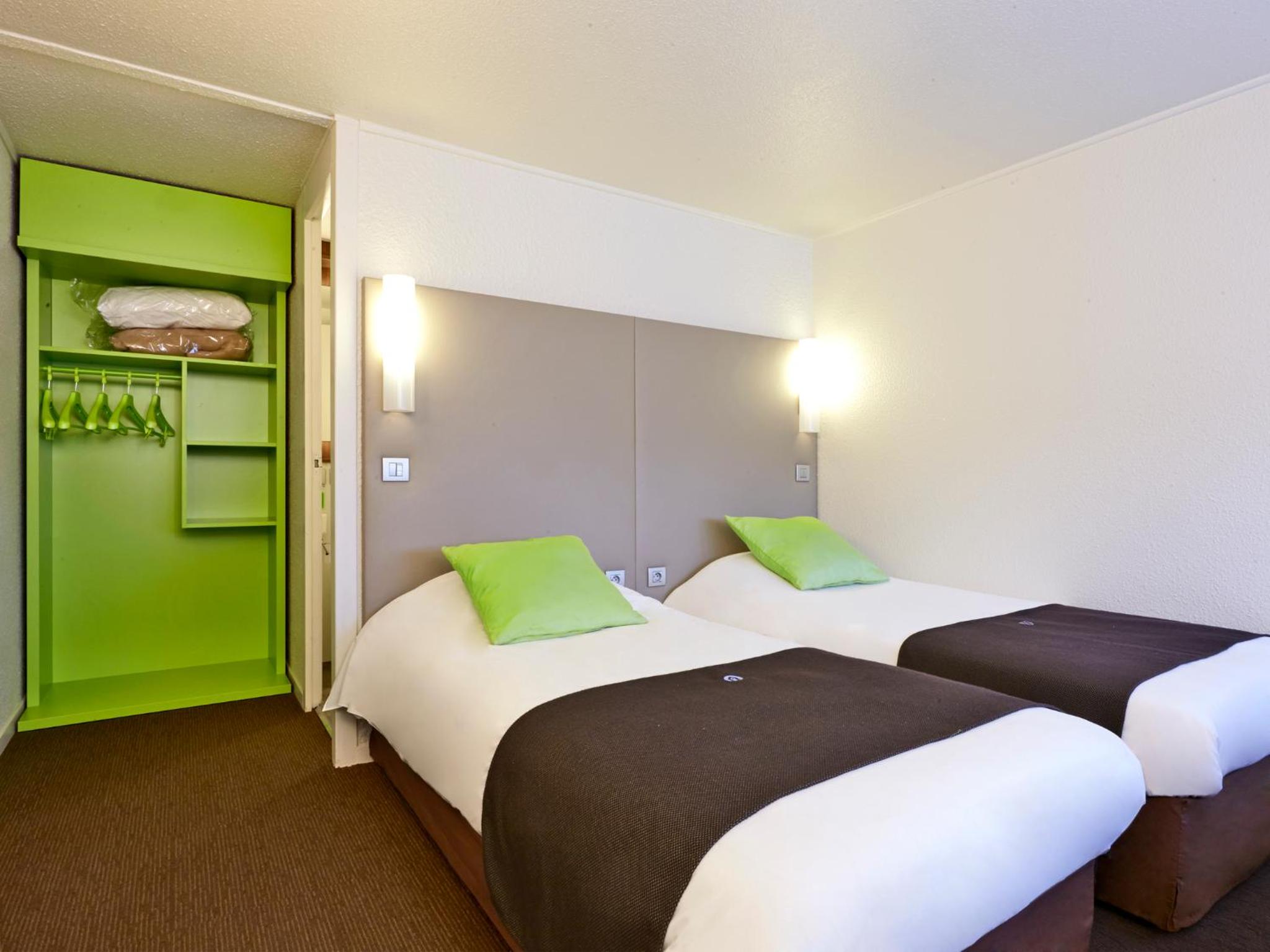 Standard Twin Room - Photo 2