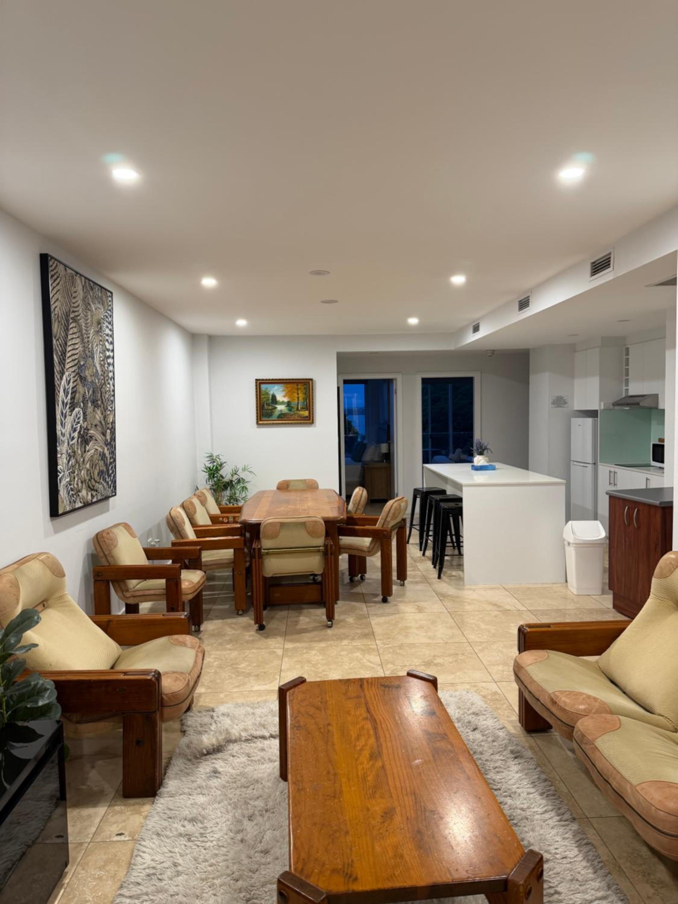 Four-Bedroom Apartment with Lake View