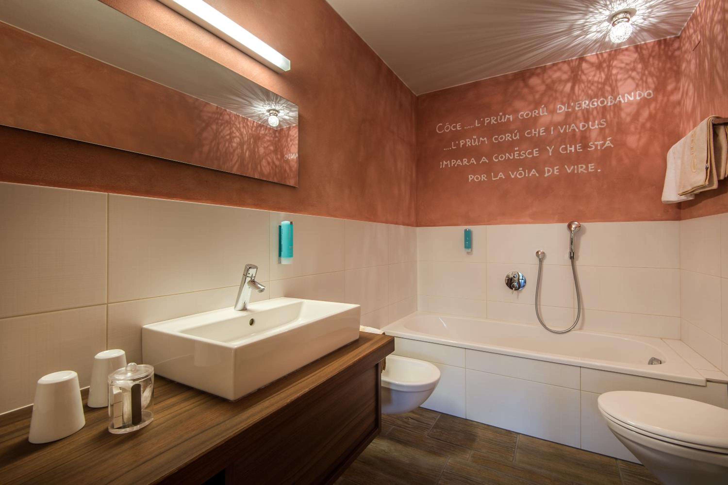 Suite - Photo 5