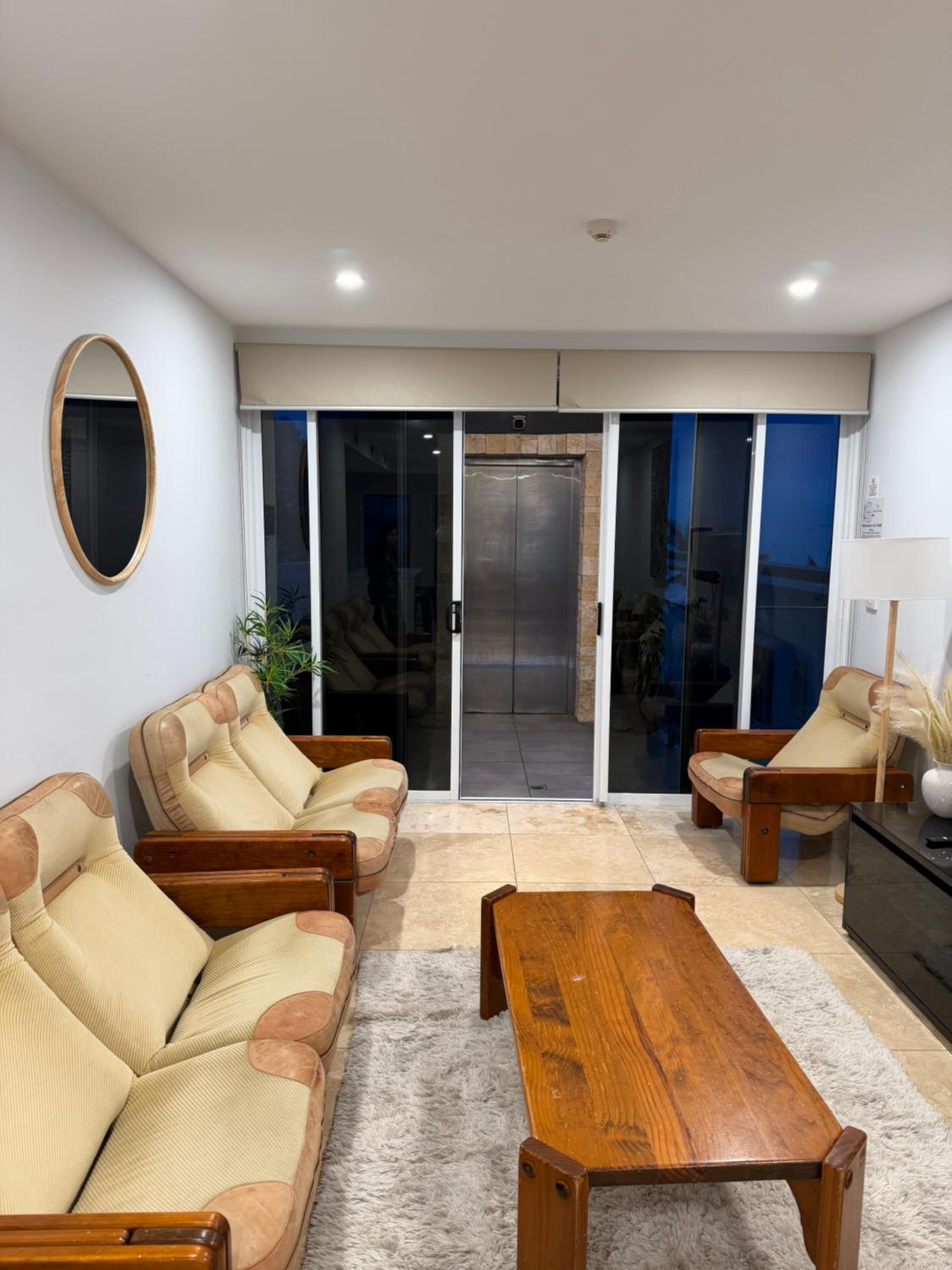 Four-Bedroom Apartment with Lake View