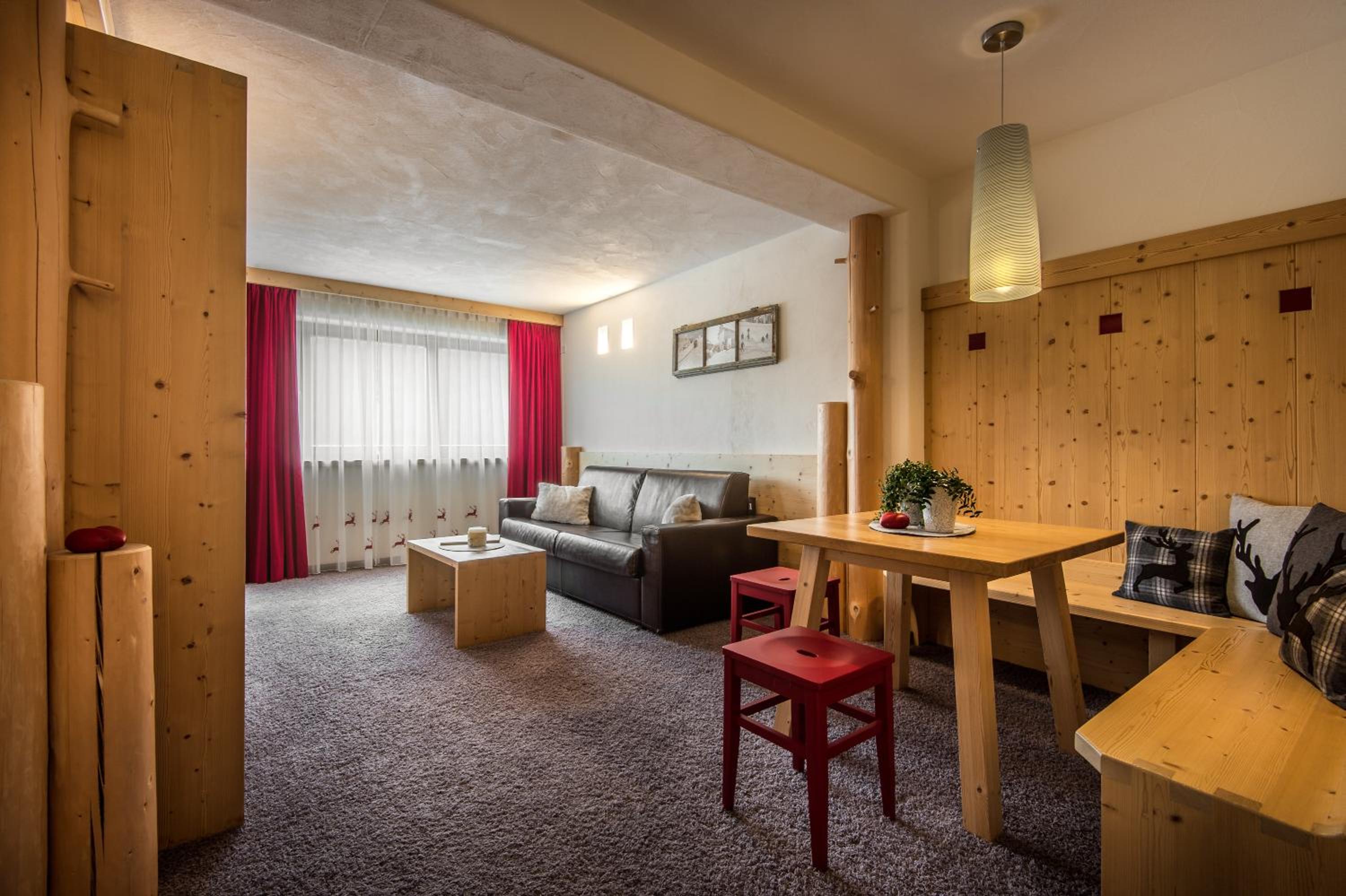 Suite - Photo 2