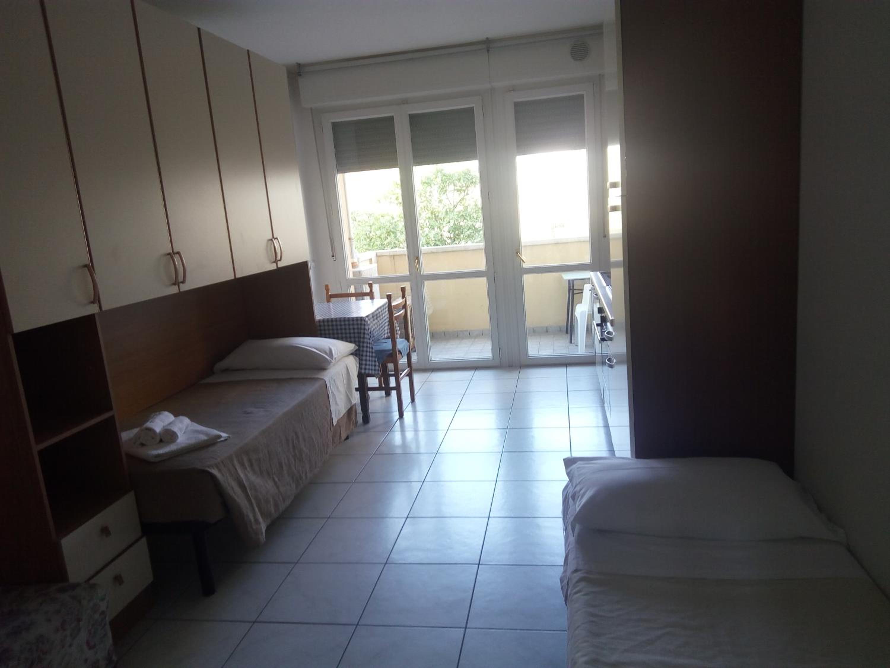 Studio (1 Adult + 1 Child)