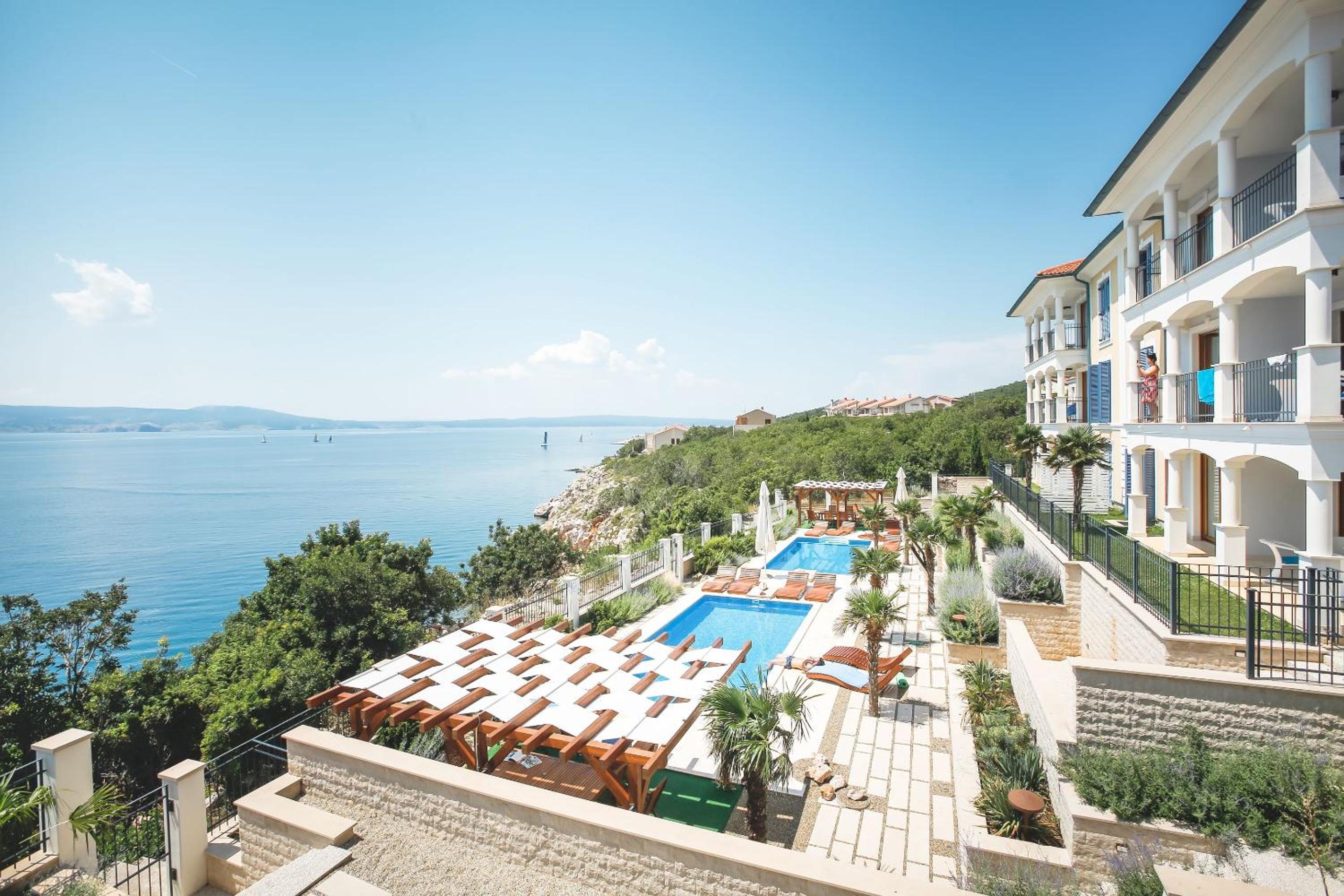 Three-Bedroom Apartment with Panoramic Sea View and Shared Pool photo 3