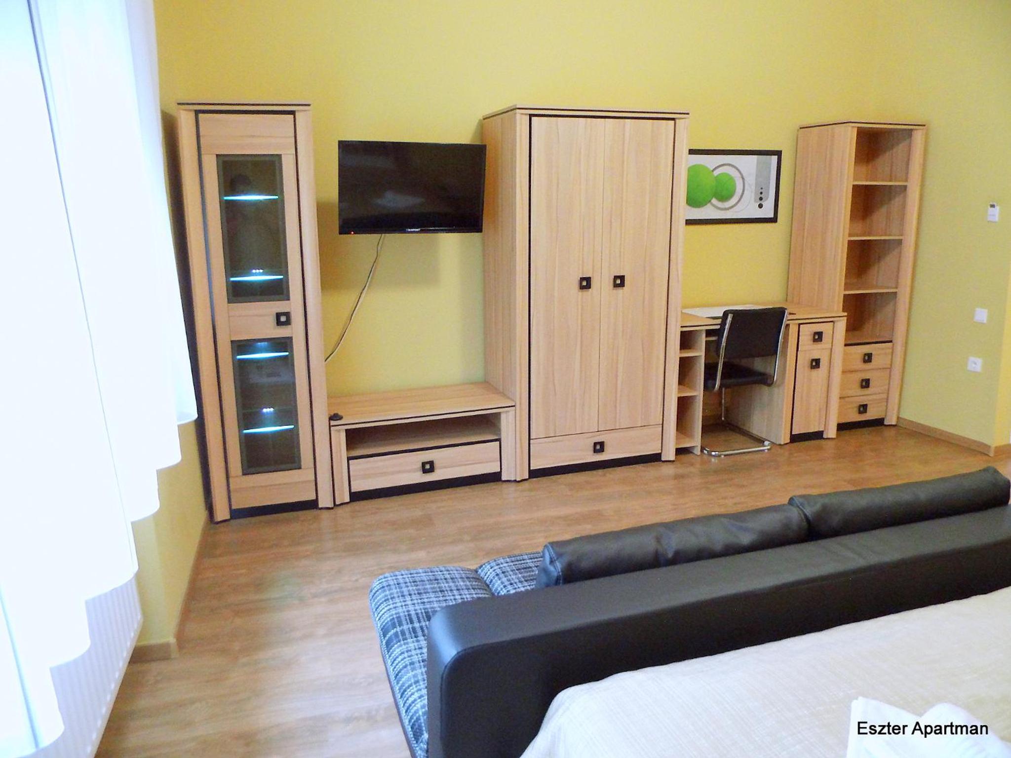 Apartment with Shower - Photo 3