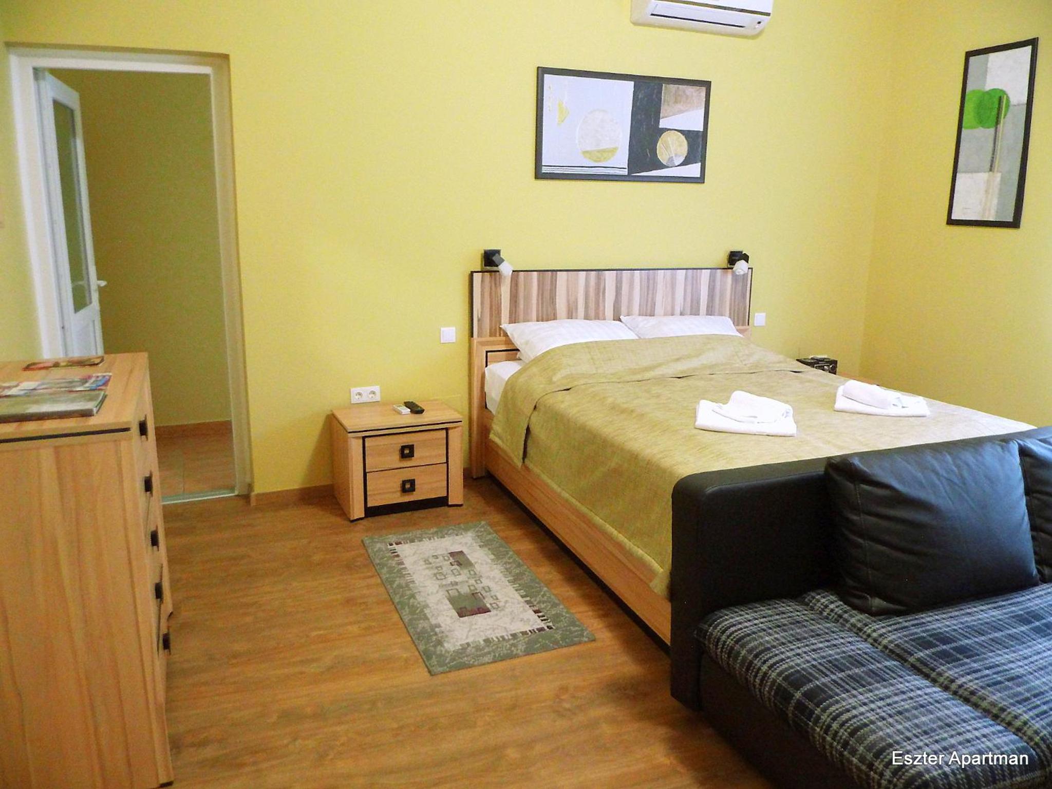 Apartment with Shower - Photo 4