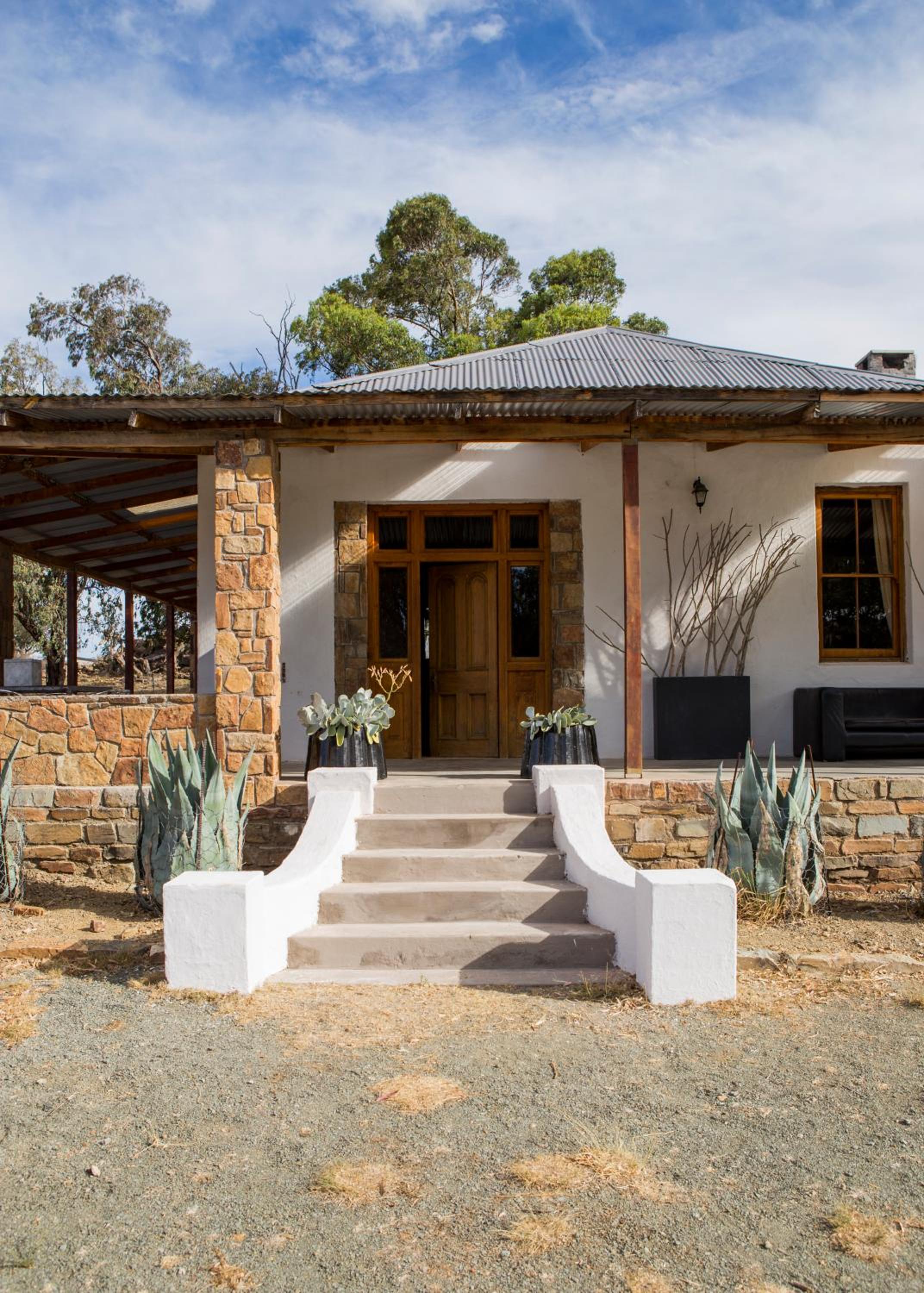 Three-Bedroom Cottage photo 2