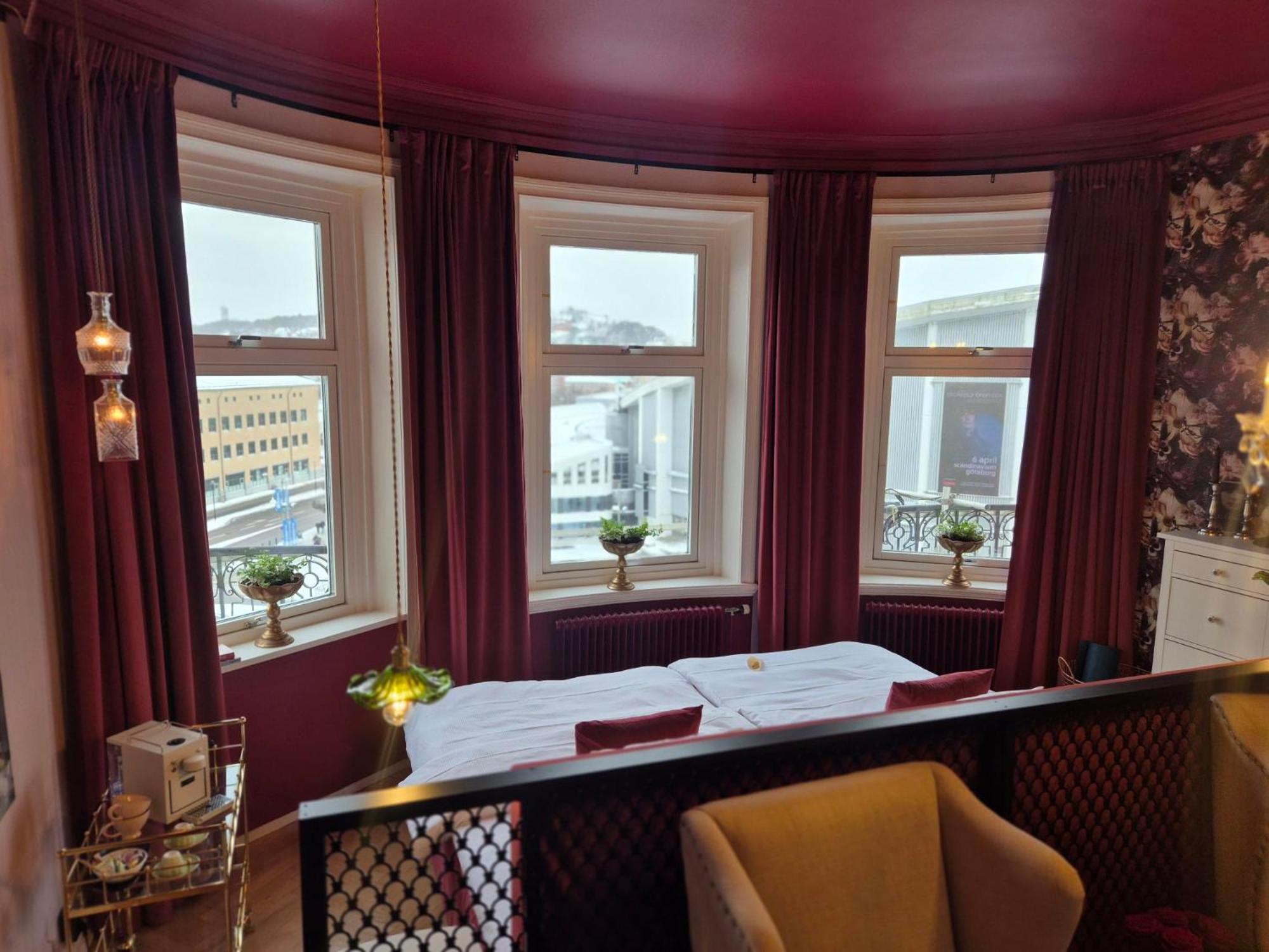 Double Royal City View - Photo 4