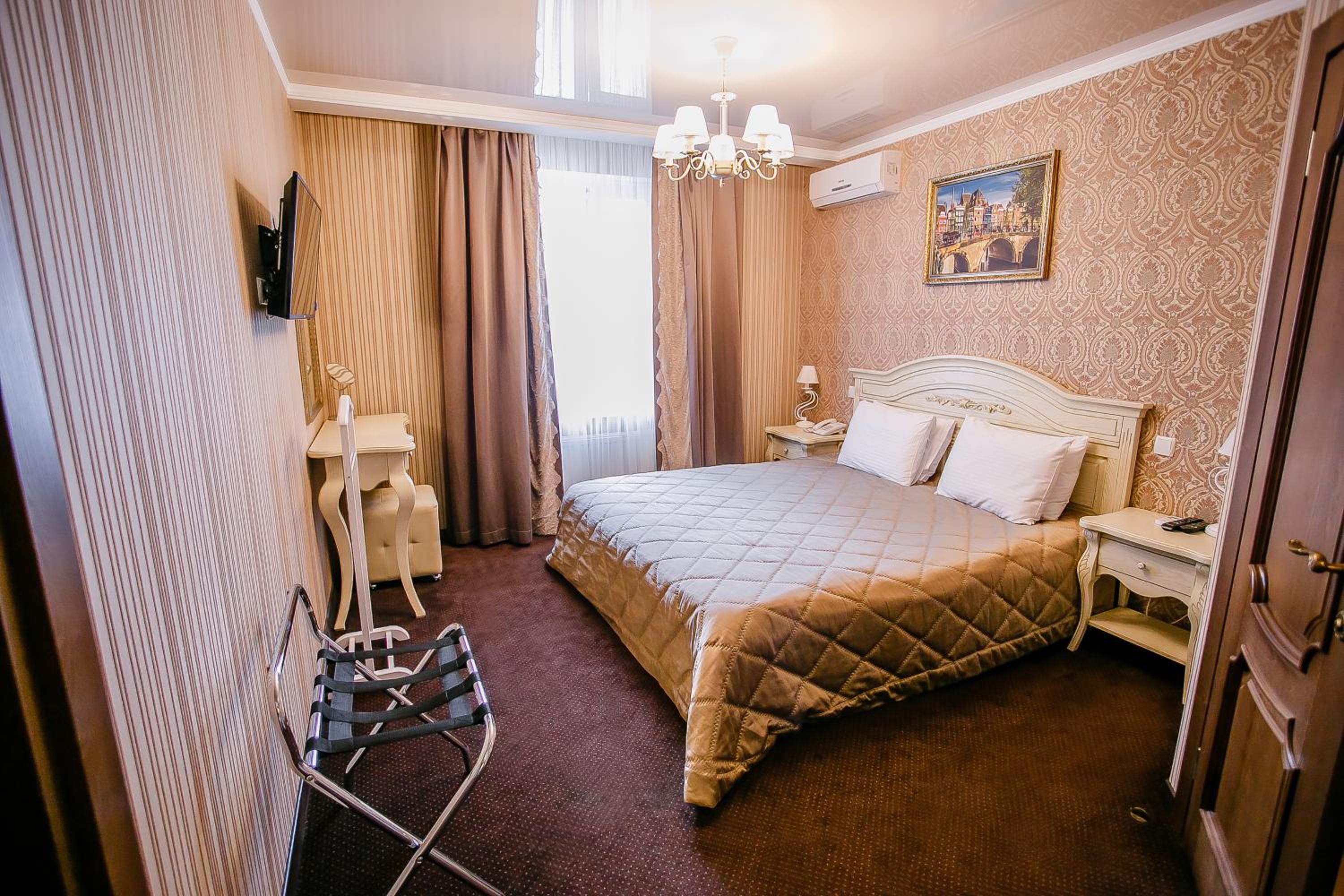 Deluxe Room with King Size bed