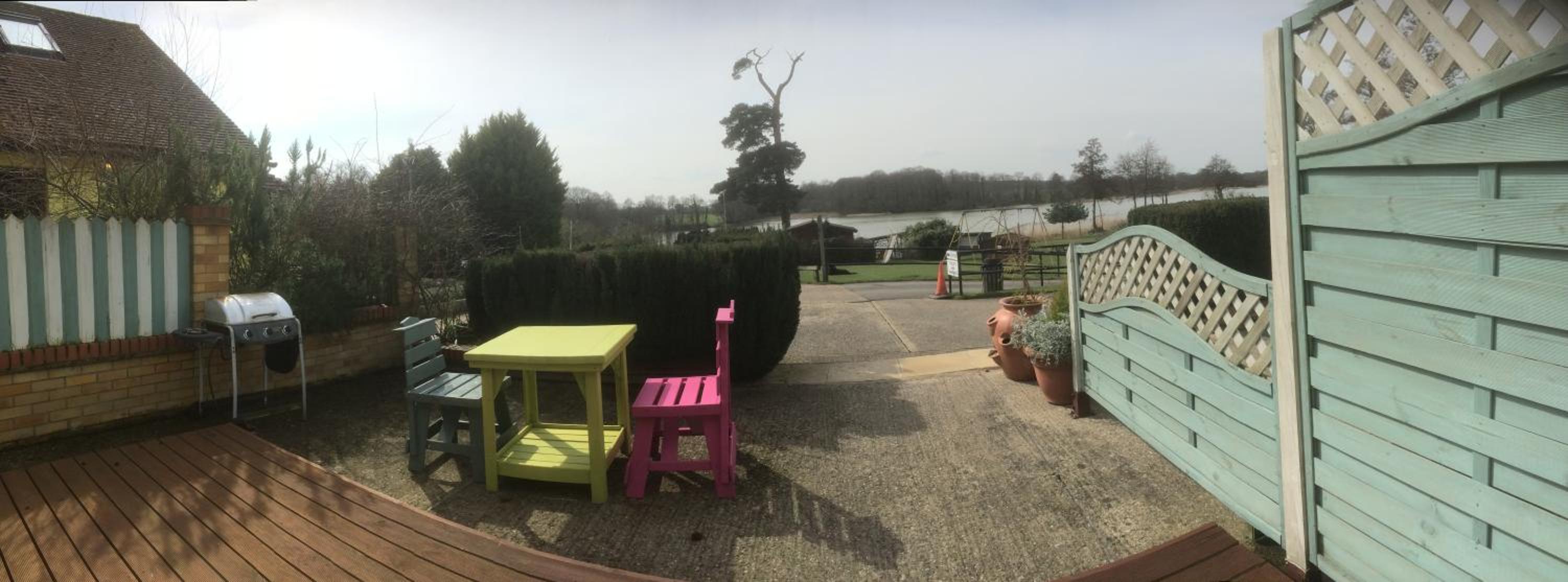 Deluxe Double Room with Lake View - Photo 2