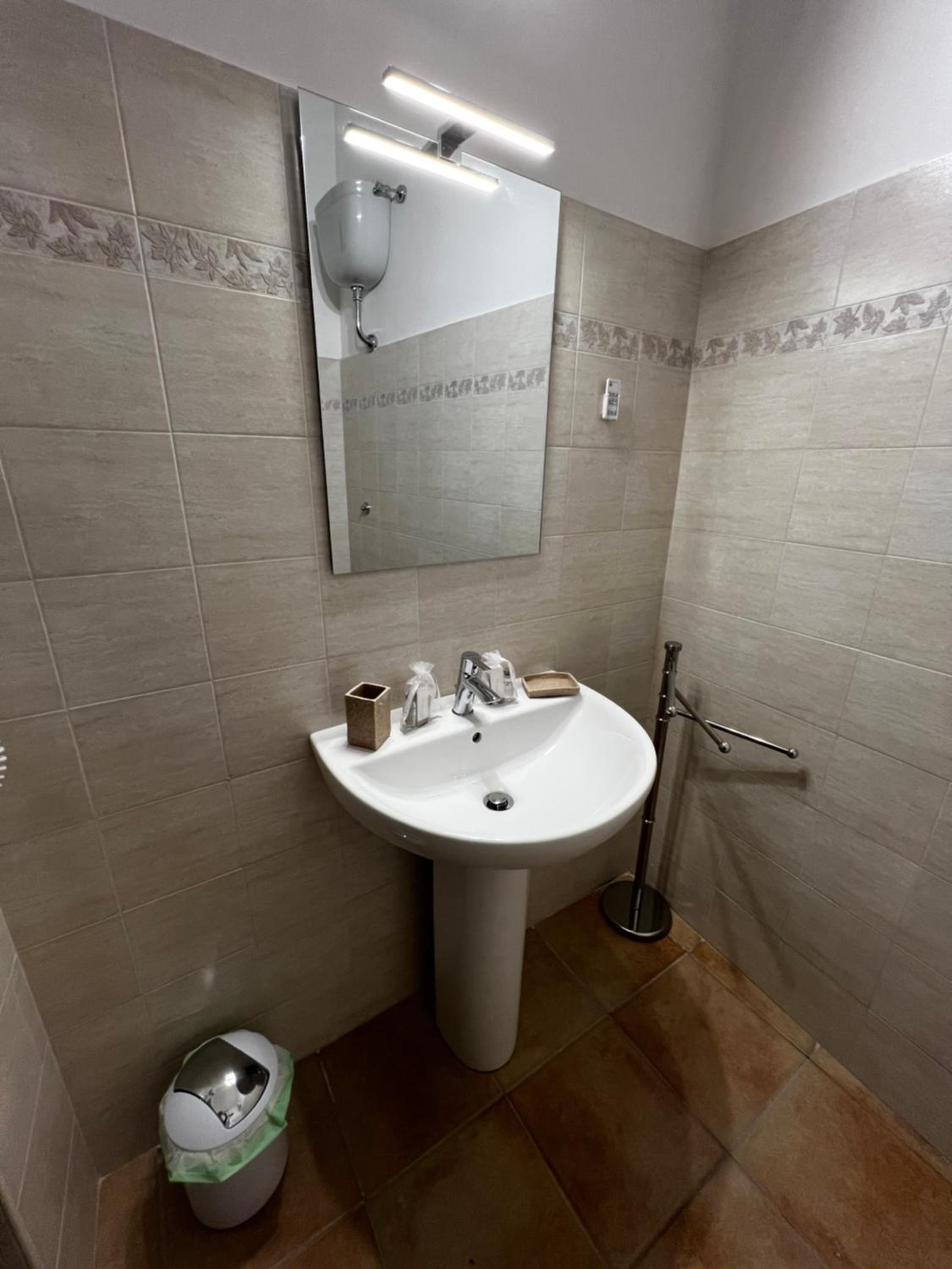 One-Bedroom Deluxe Apartment