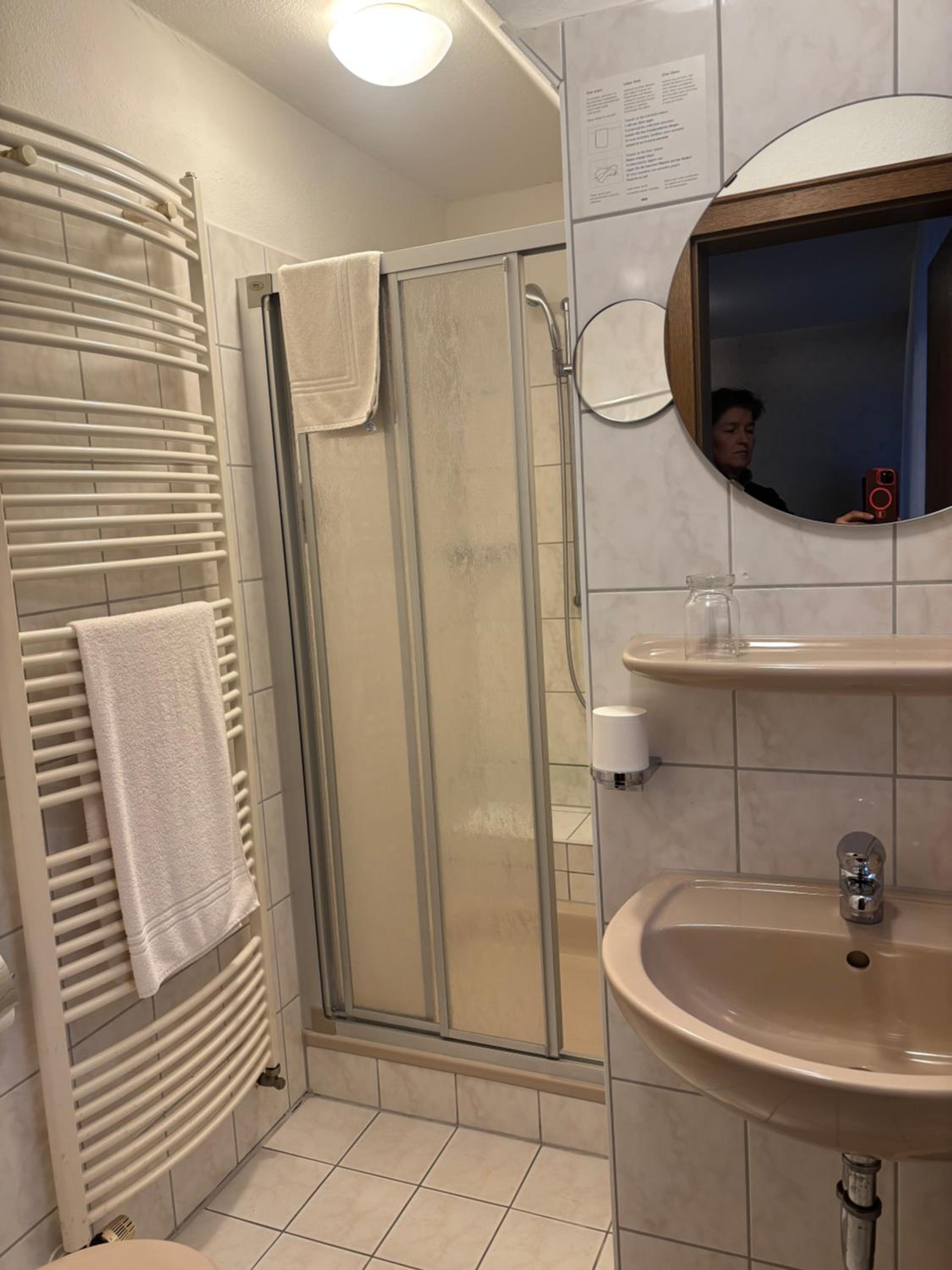 Small Single Room photo 2