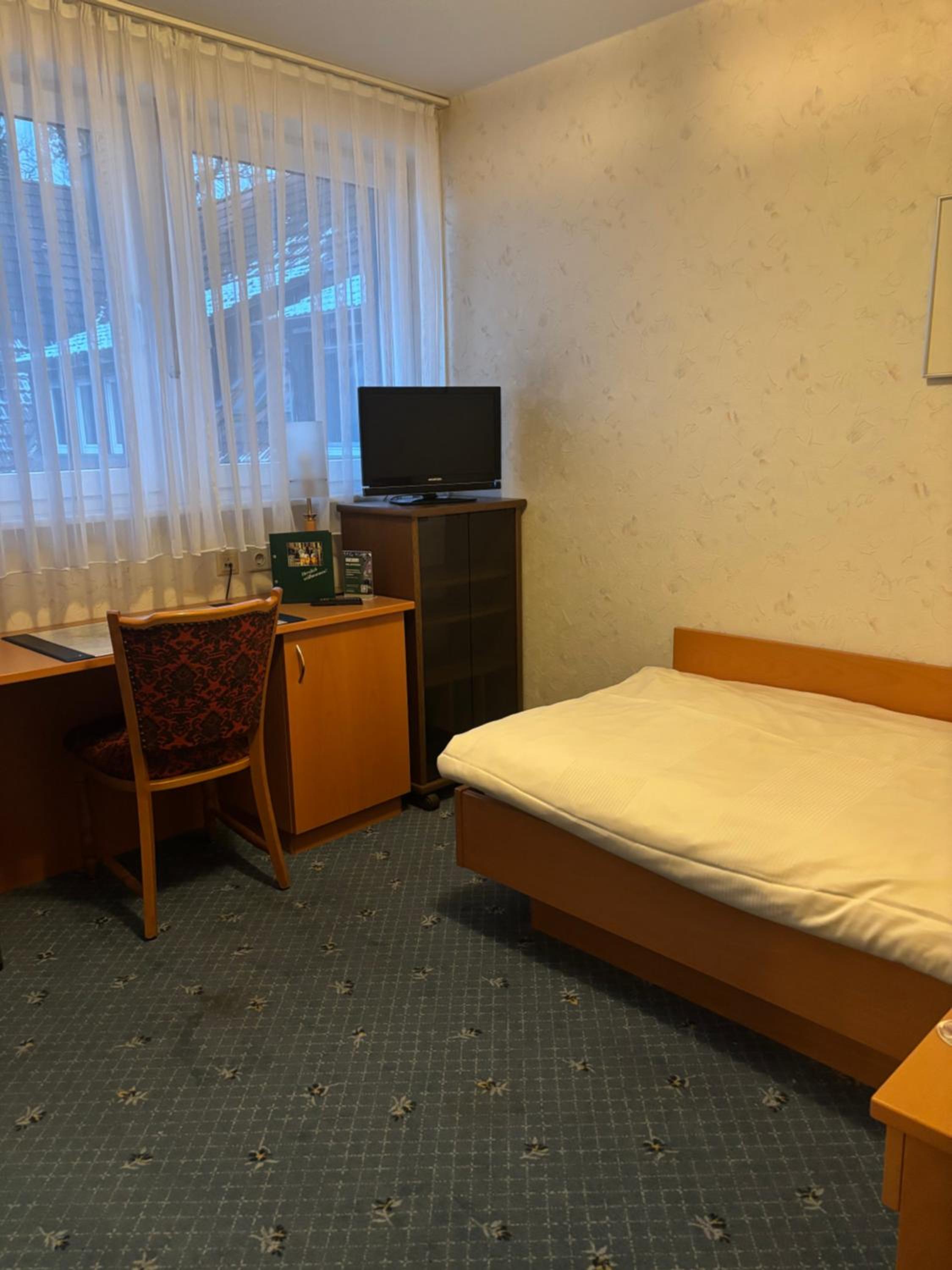 Small Single Room photo 3