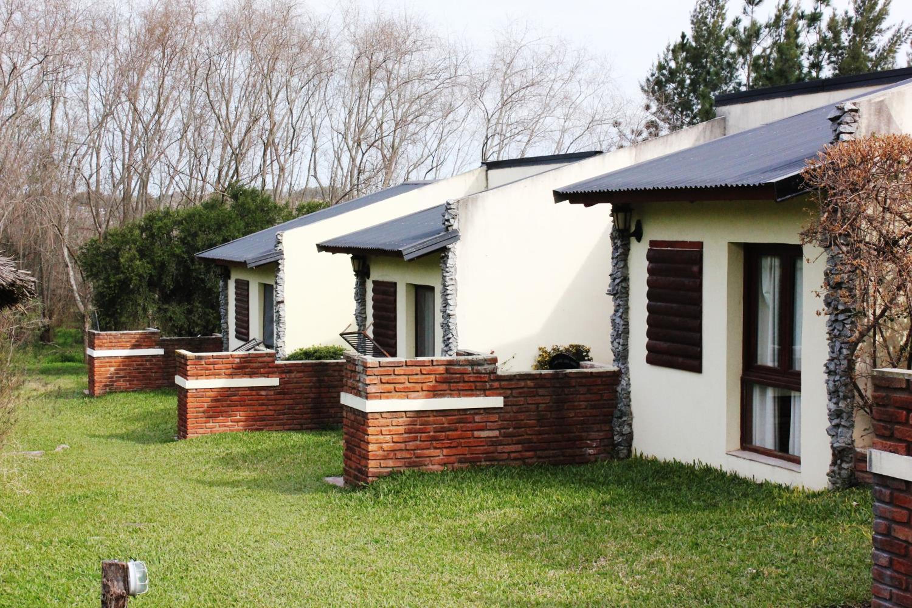 Deluxe Bungalow photo 2