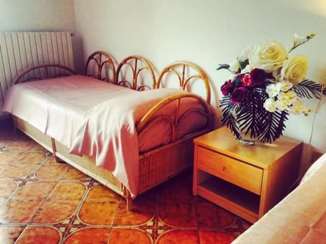 Budget Twin Room - Photo 5