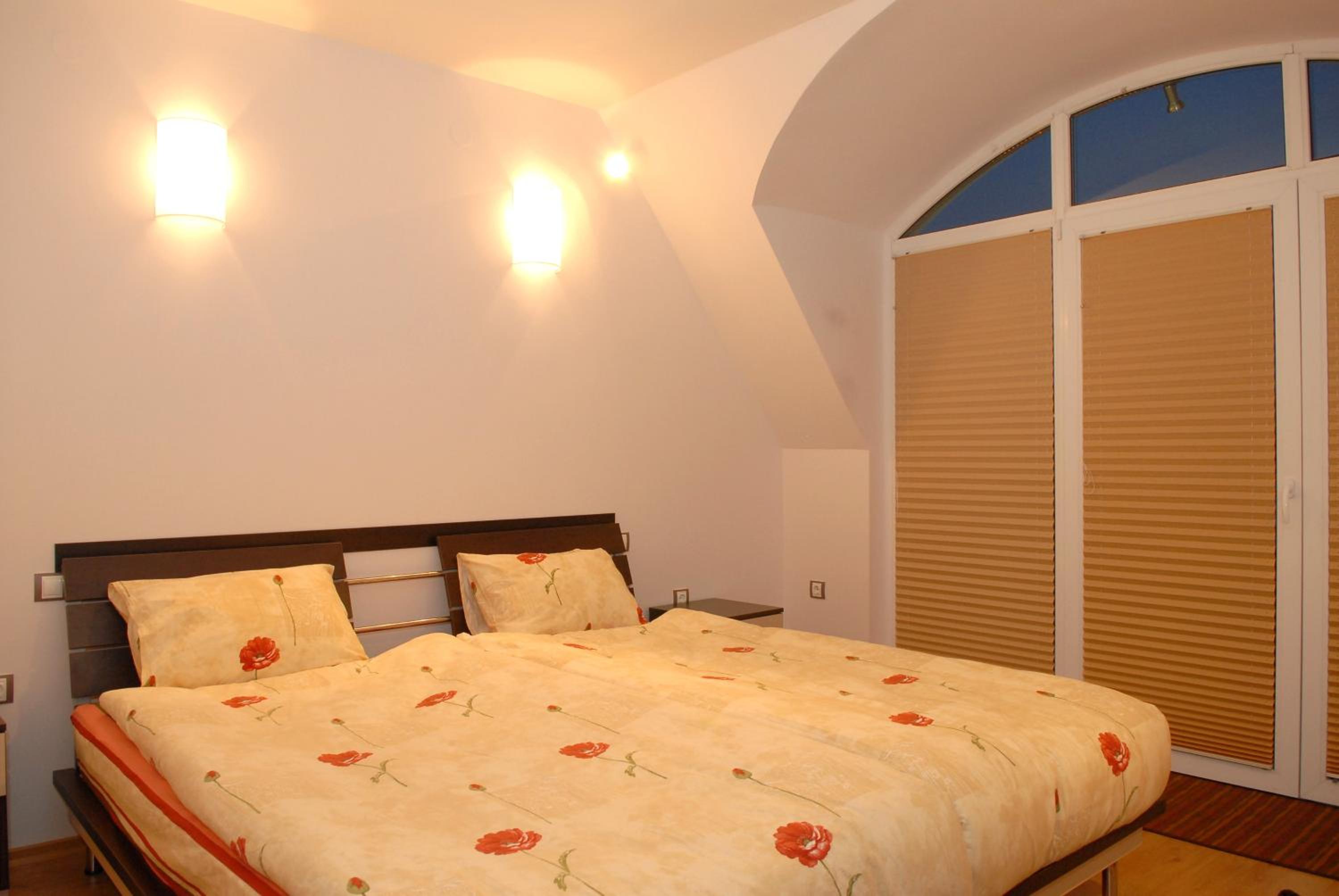 Double or Twin Room with Balcony - Photo 1