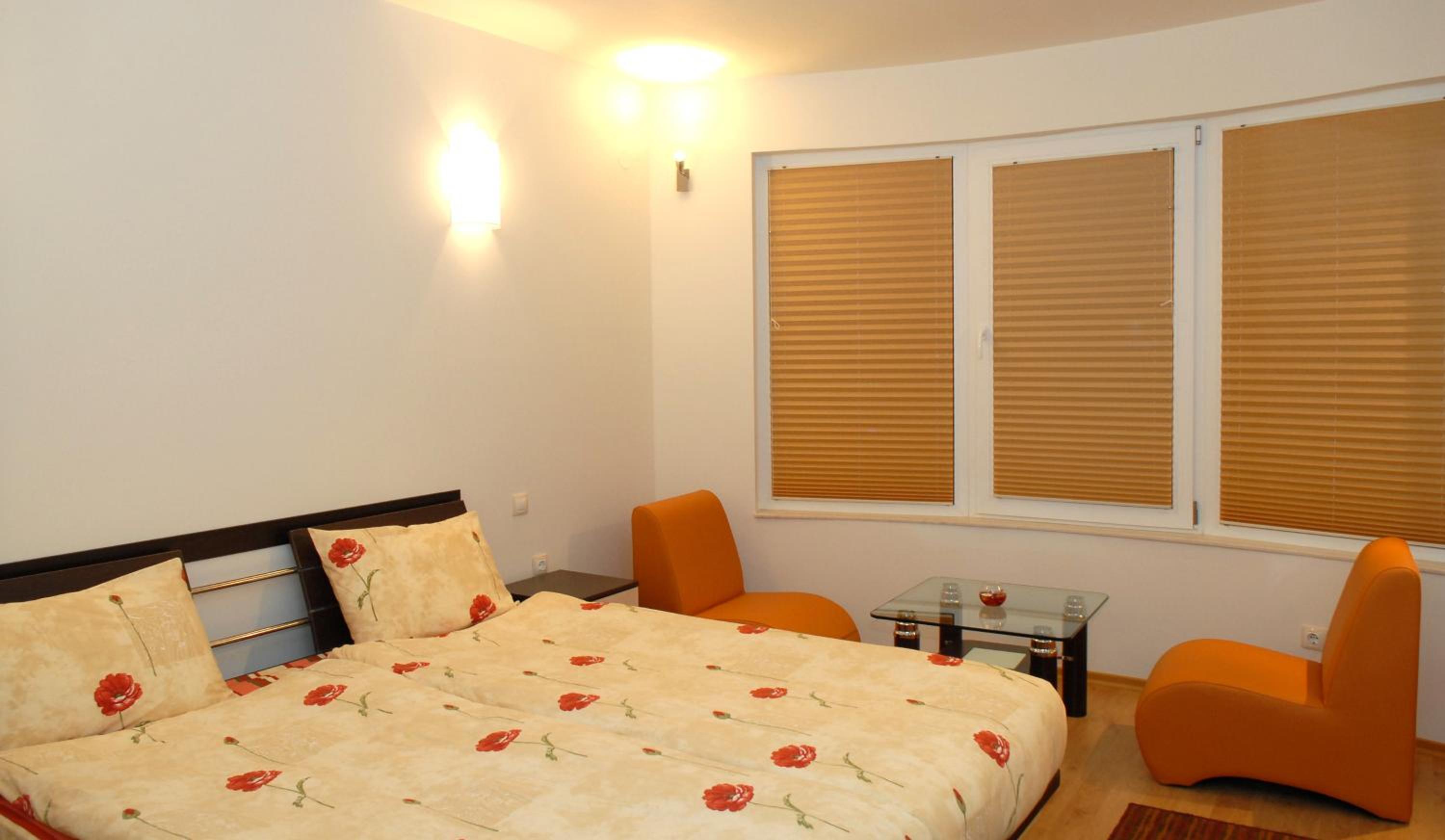 Double or Twin Room - Photo 4