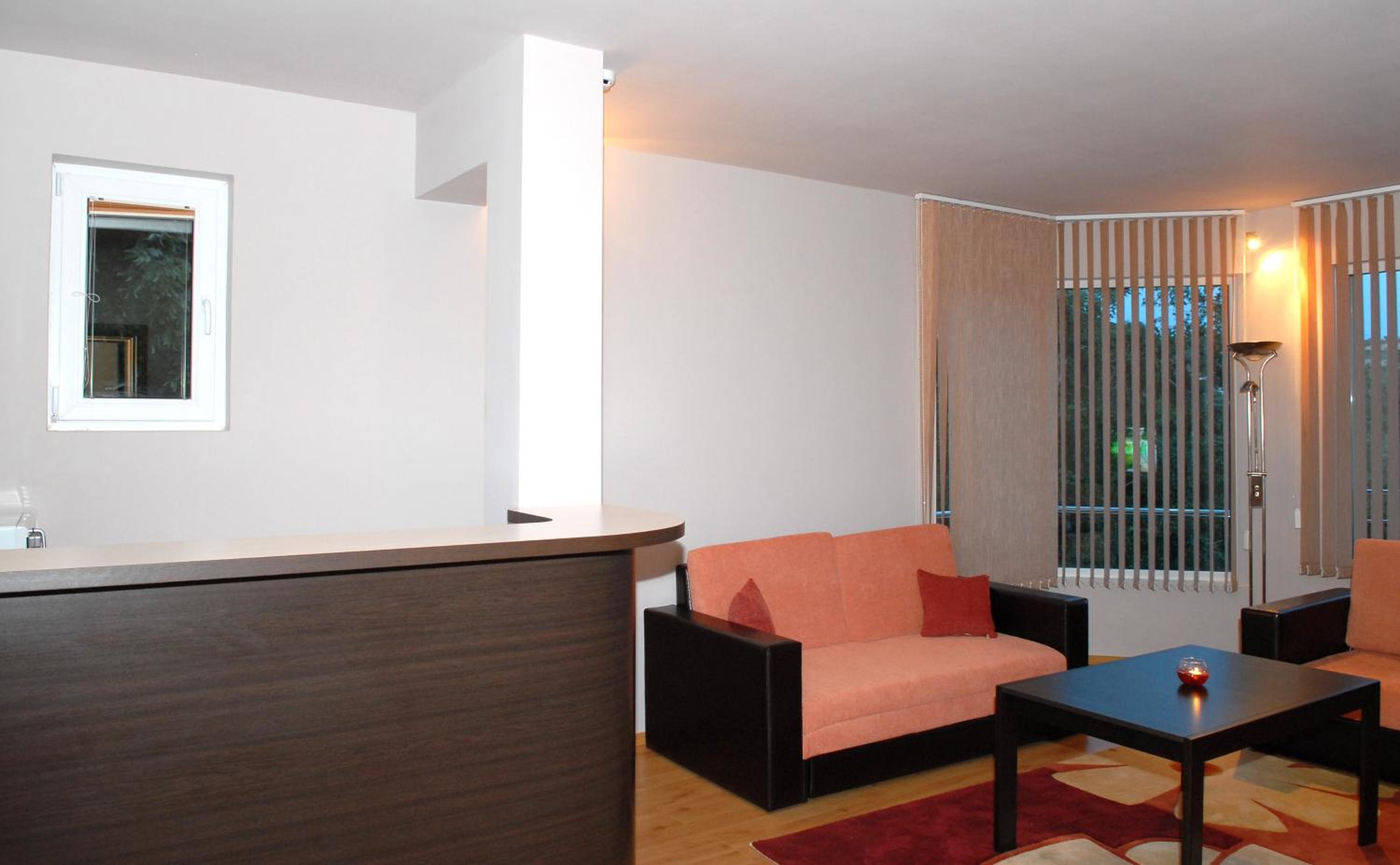 One-Bedroom Suite with Balcony - Photo 2