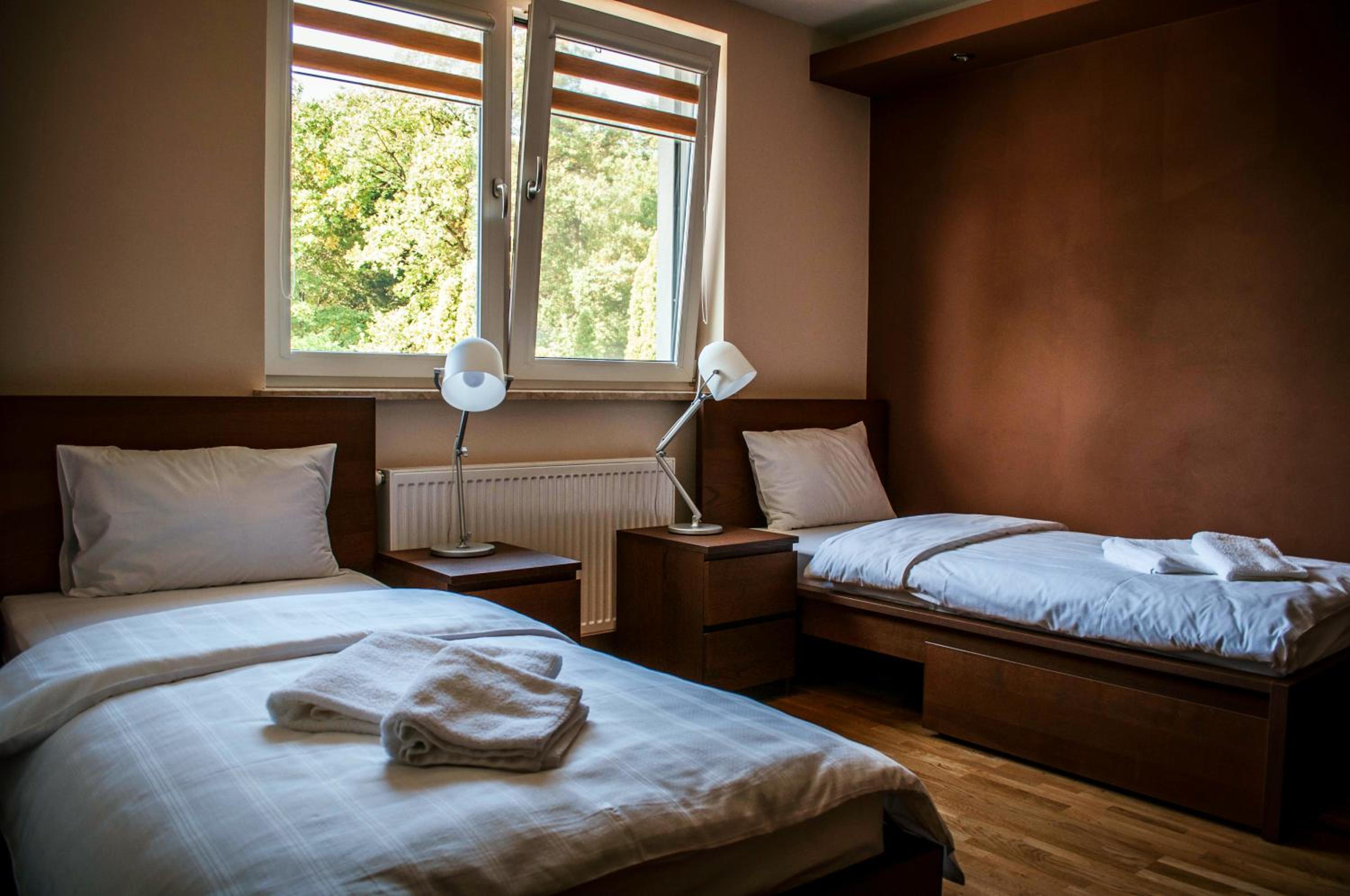 Standard Twin Room - Photo 1