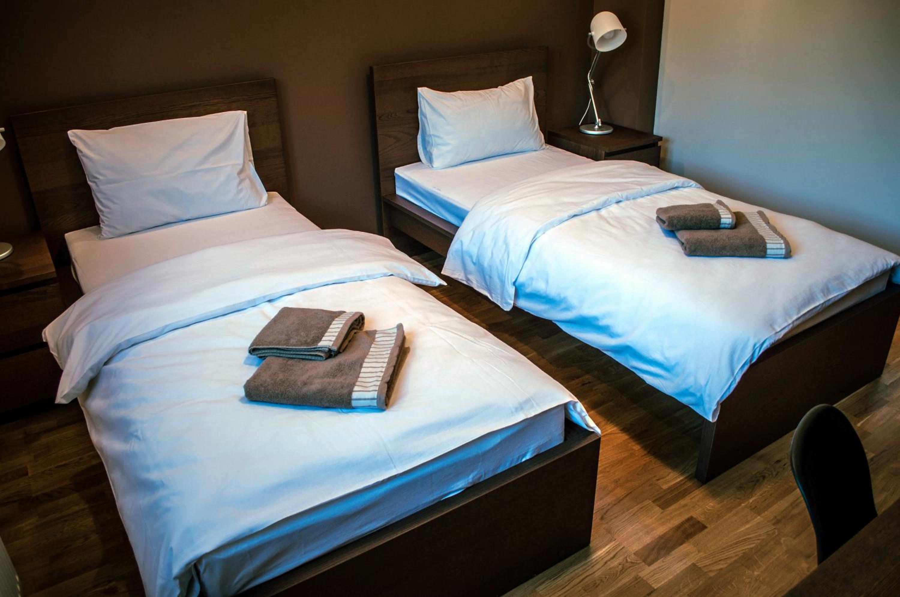 Standard Twin Room - Photo 3
