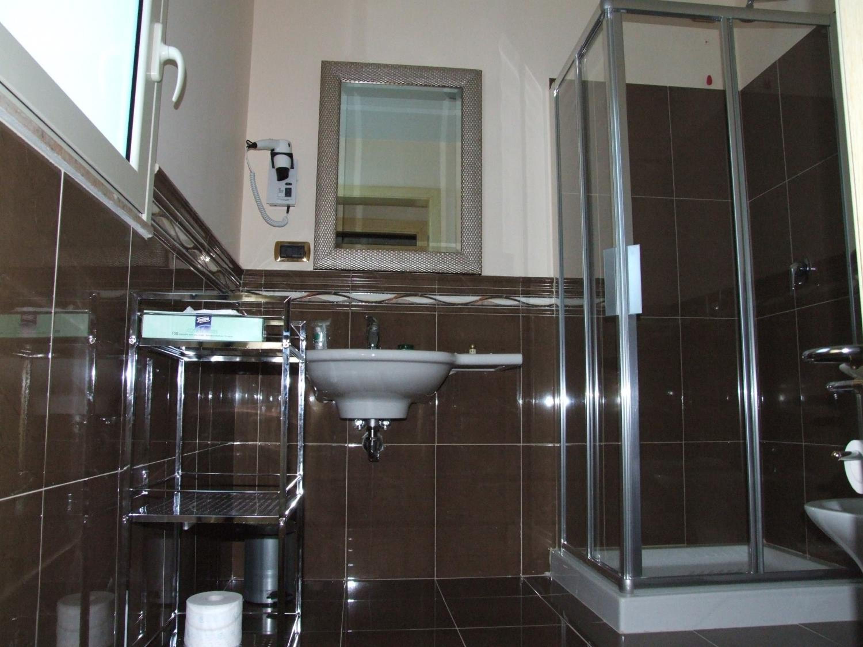 Double or Twin Room photo 2