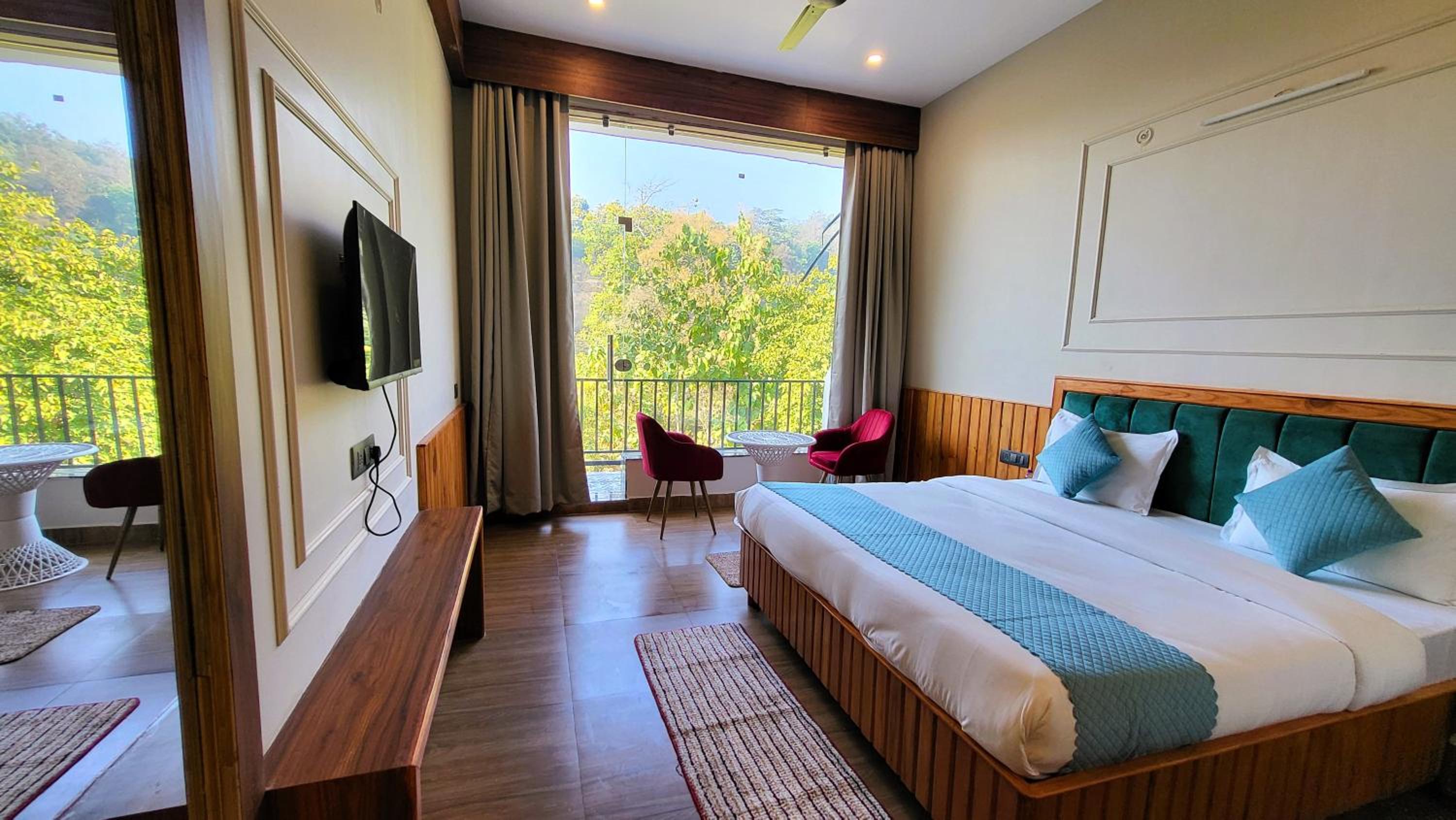King Room with Balcony