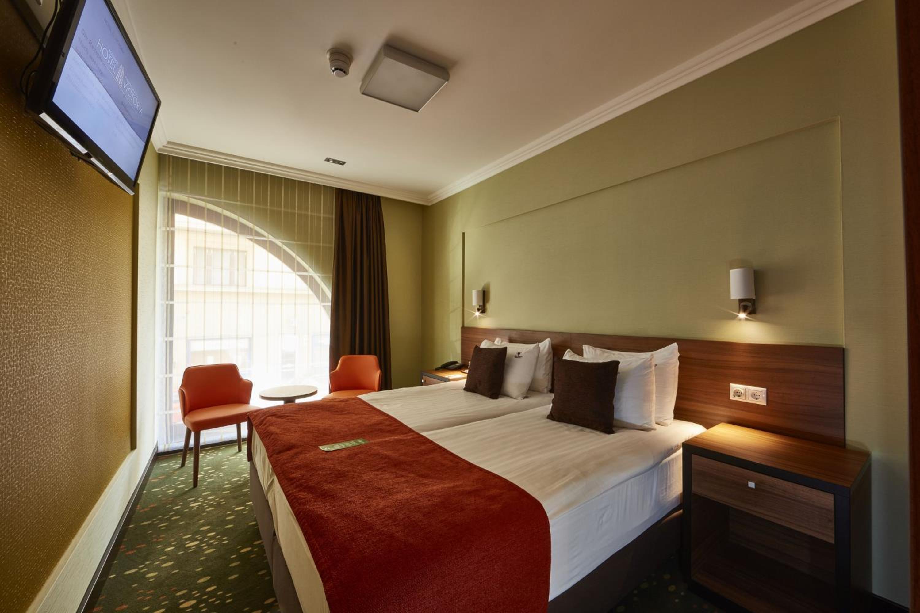 Double Room with Street or Courtyard View - Photo 1