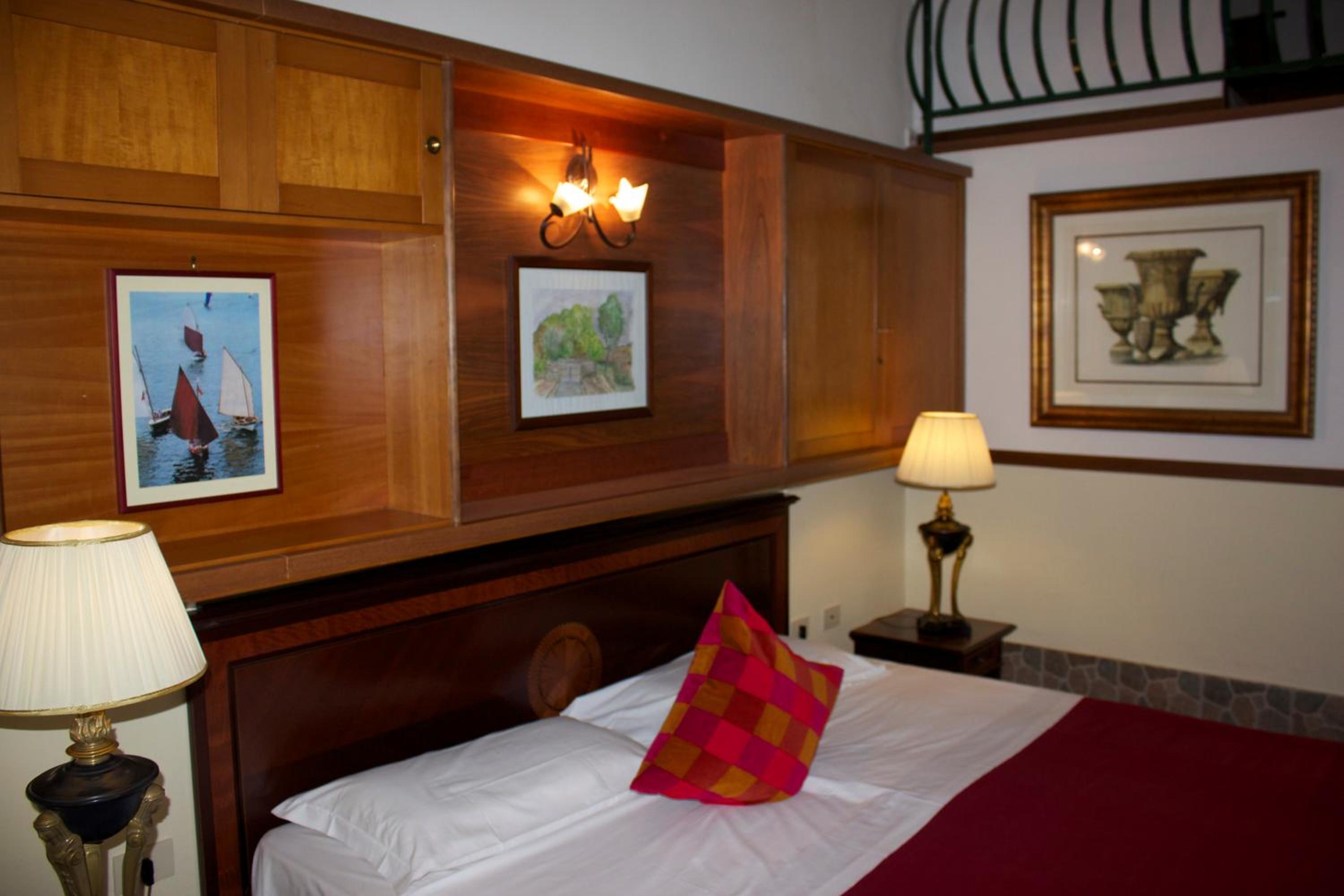 Double Room - Photo 3