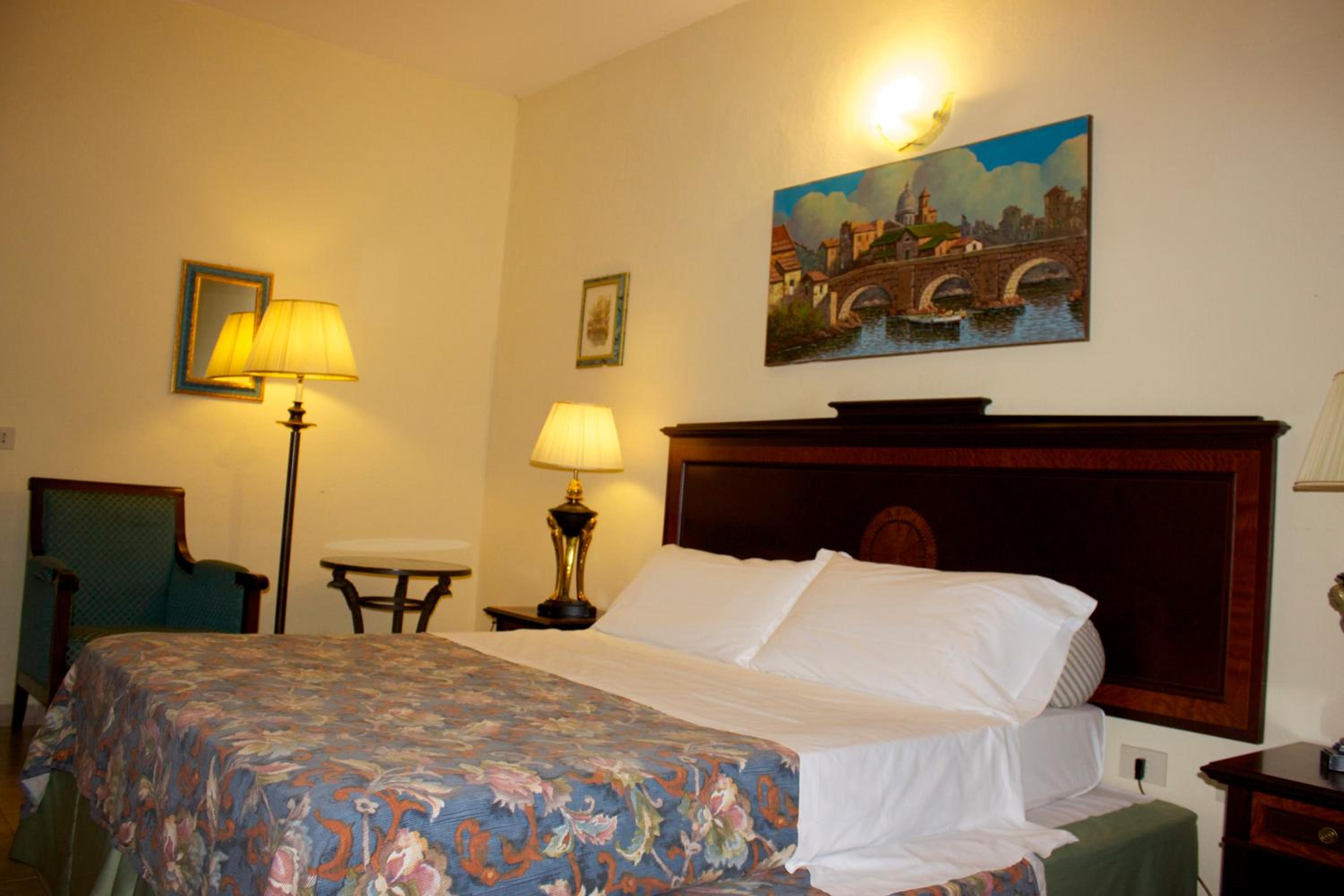 Double Room - Photo 2