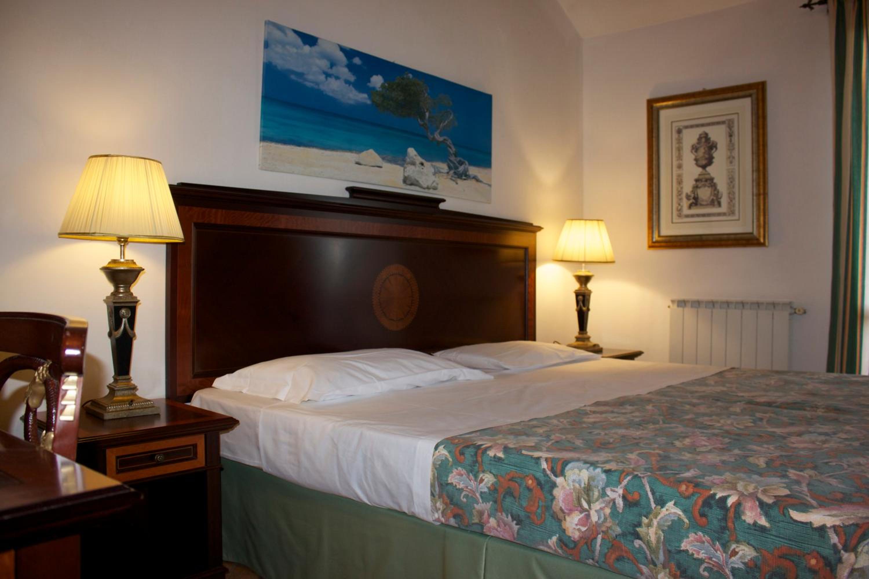 Double Room - Photo 9
