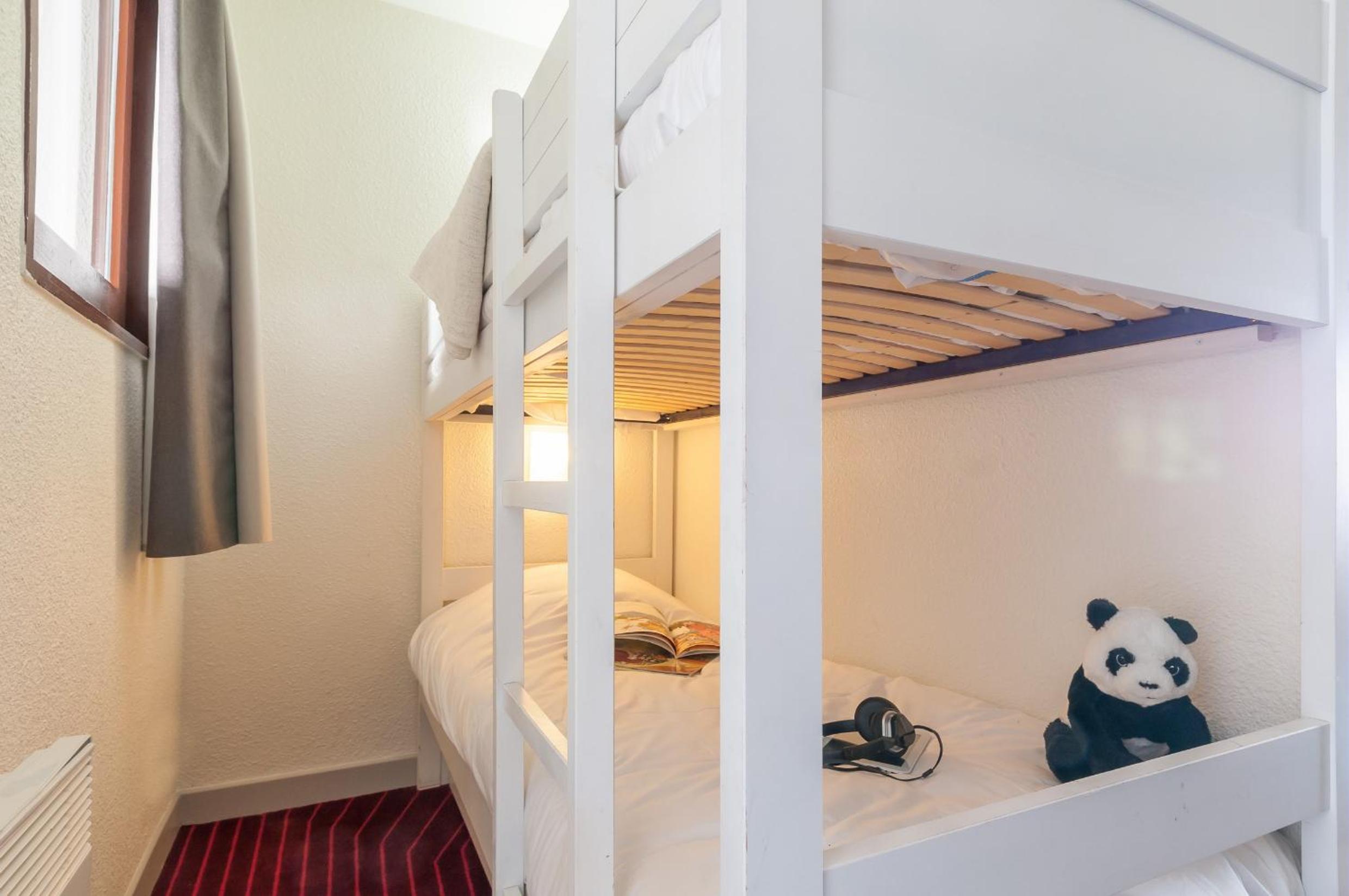 Select One-Bedroom Apartment (4 People) photo 2