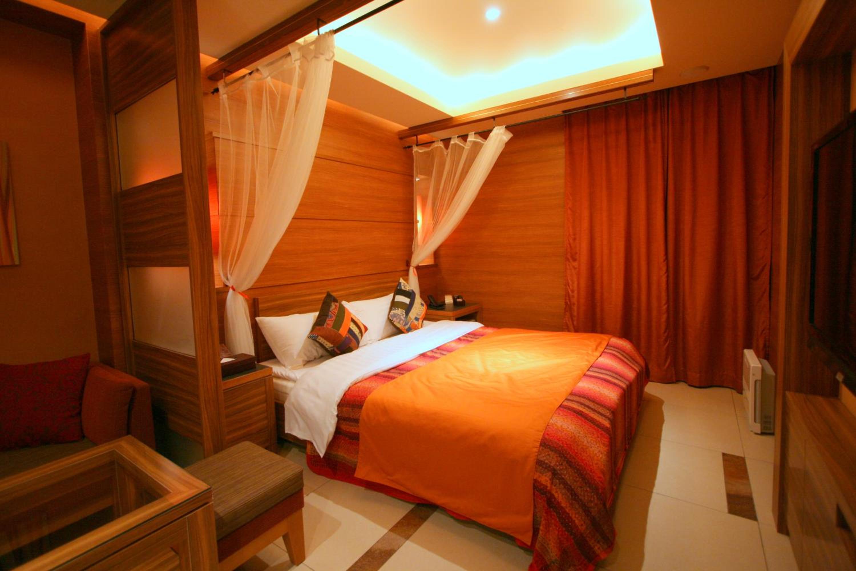 Standard Double Room - Photo 7