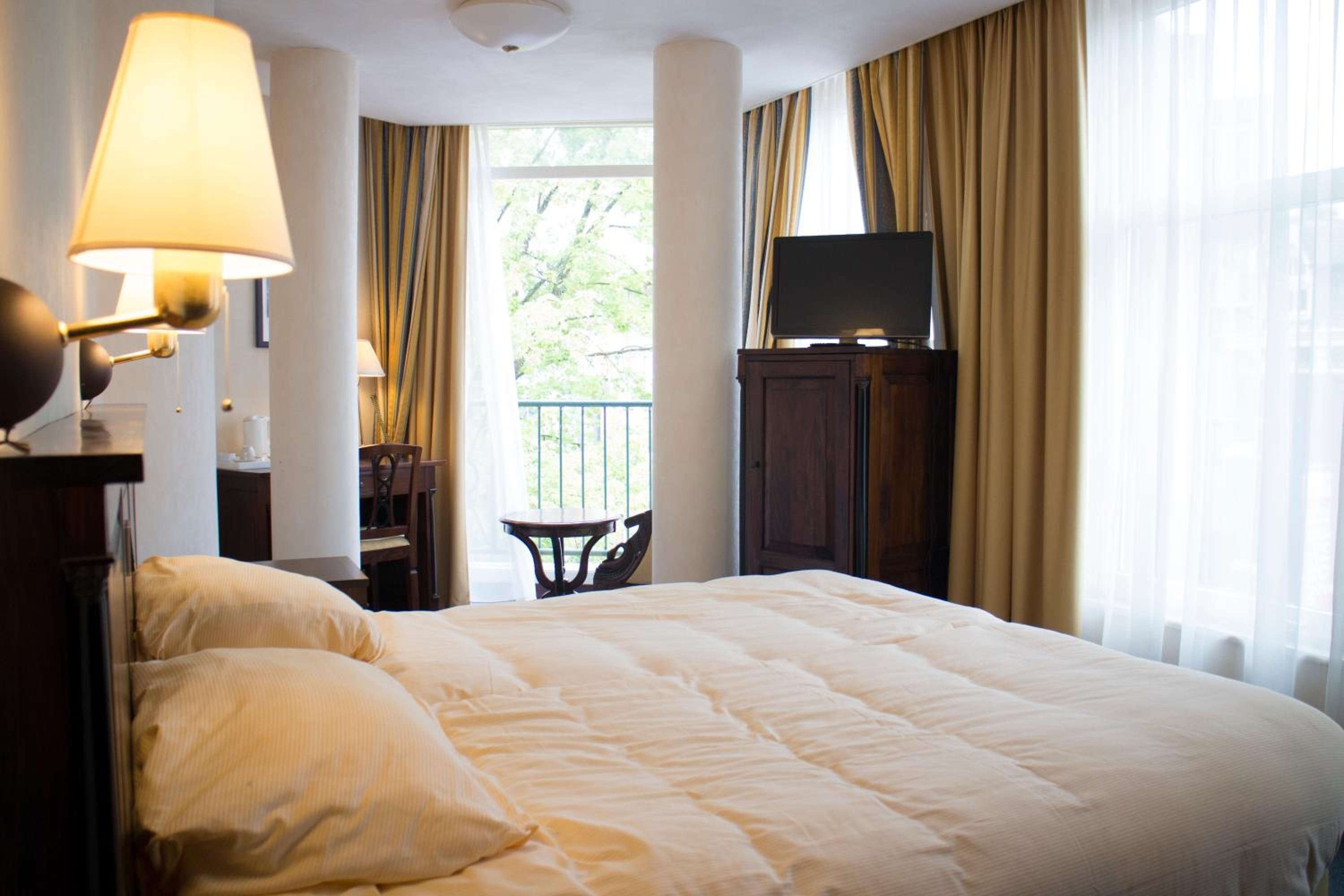 Twin Room with Bathroom