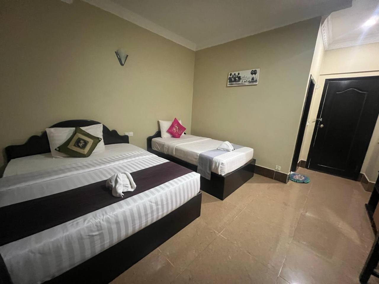 Deluxe Triple Room - Photo 6
