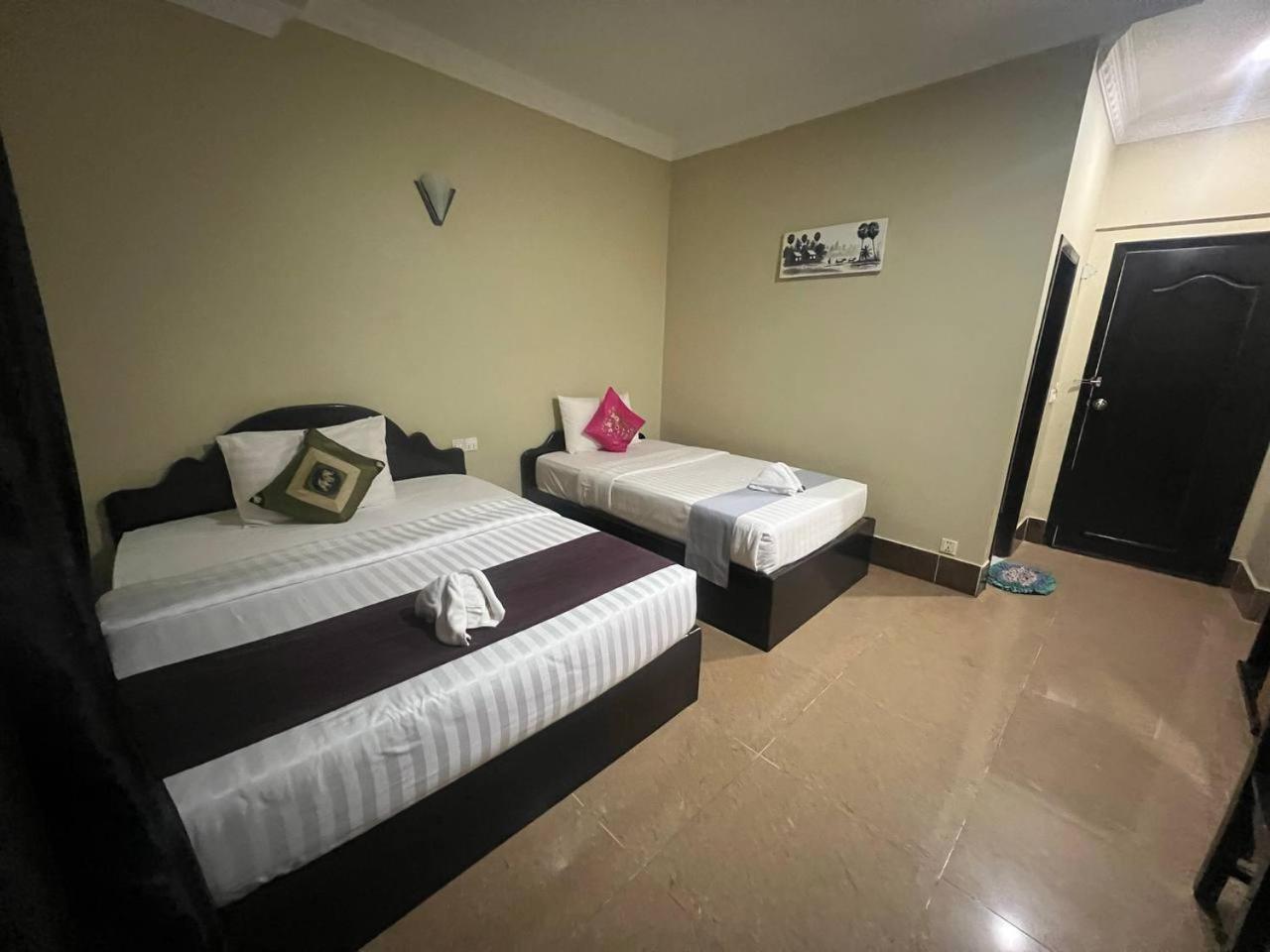 Deluxe Triple Room - Photo 2