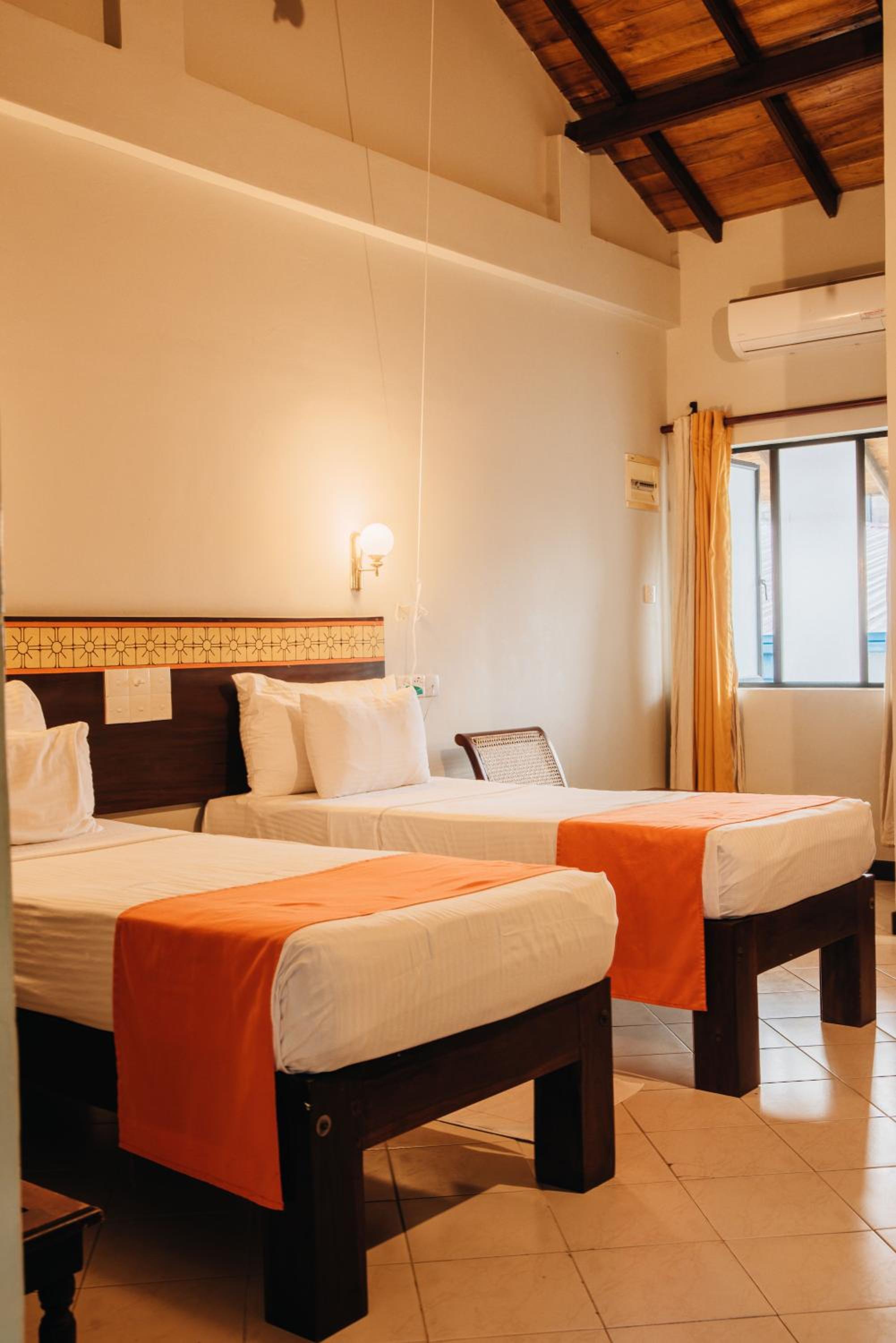 Deluxe Double or Twin Room photo 2