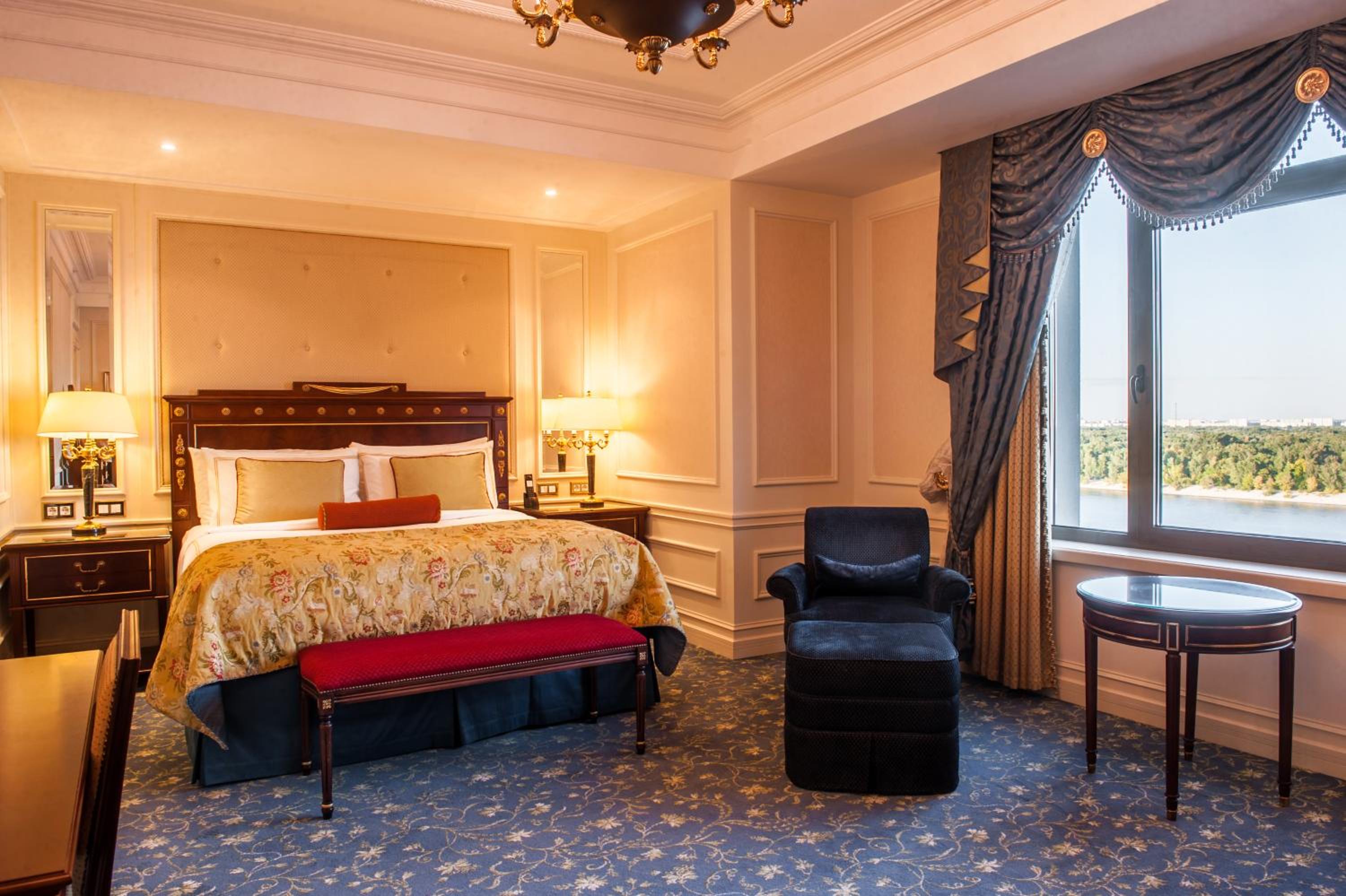 Deluxe Double Room with River View photo 3