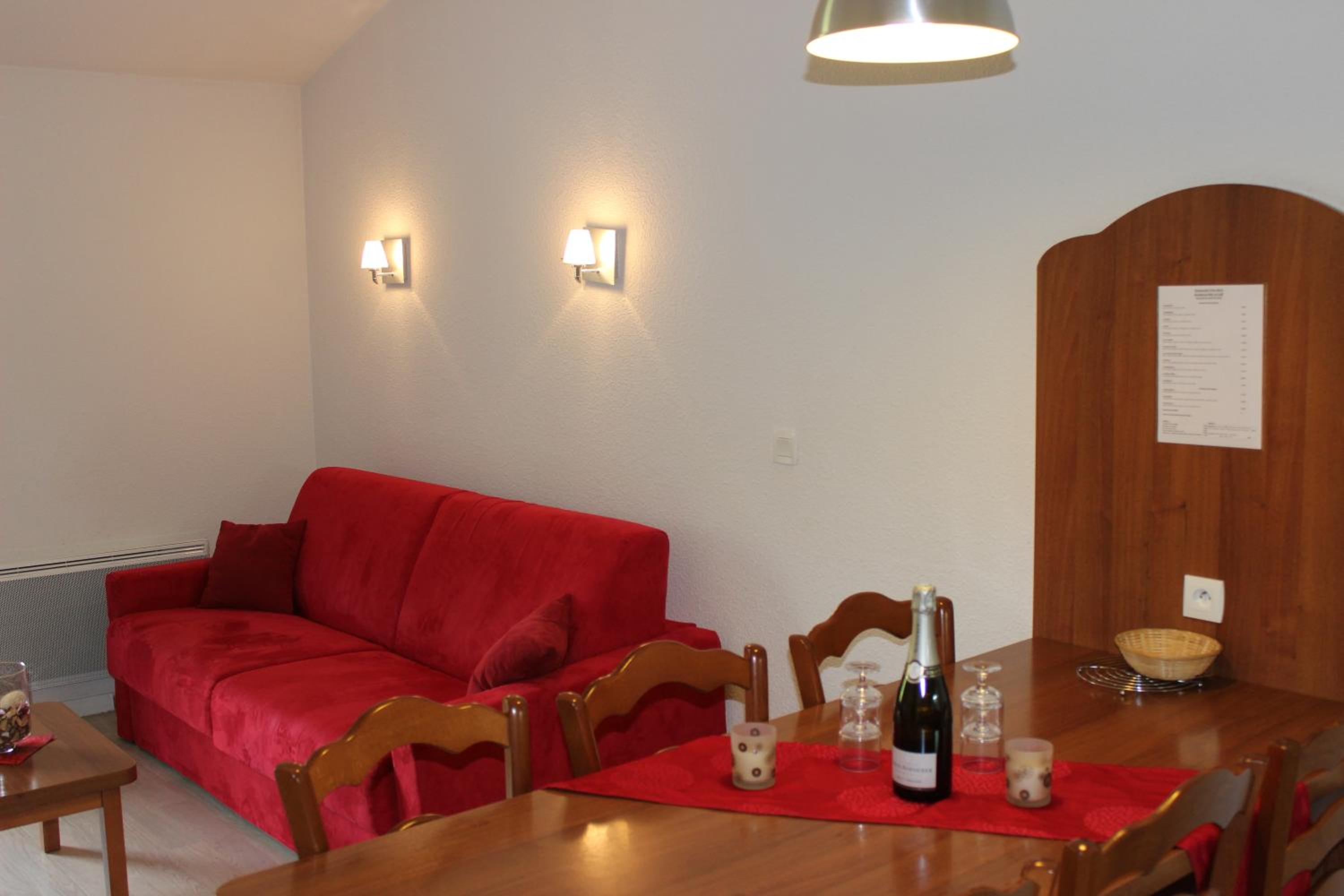 Two-Bedroom Apartment (6 Adults) photo 2