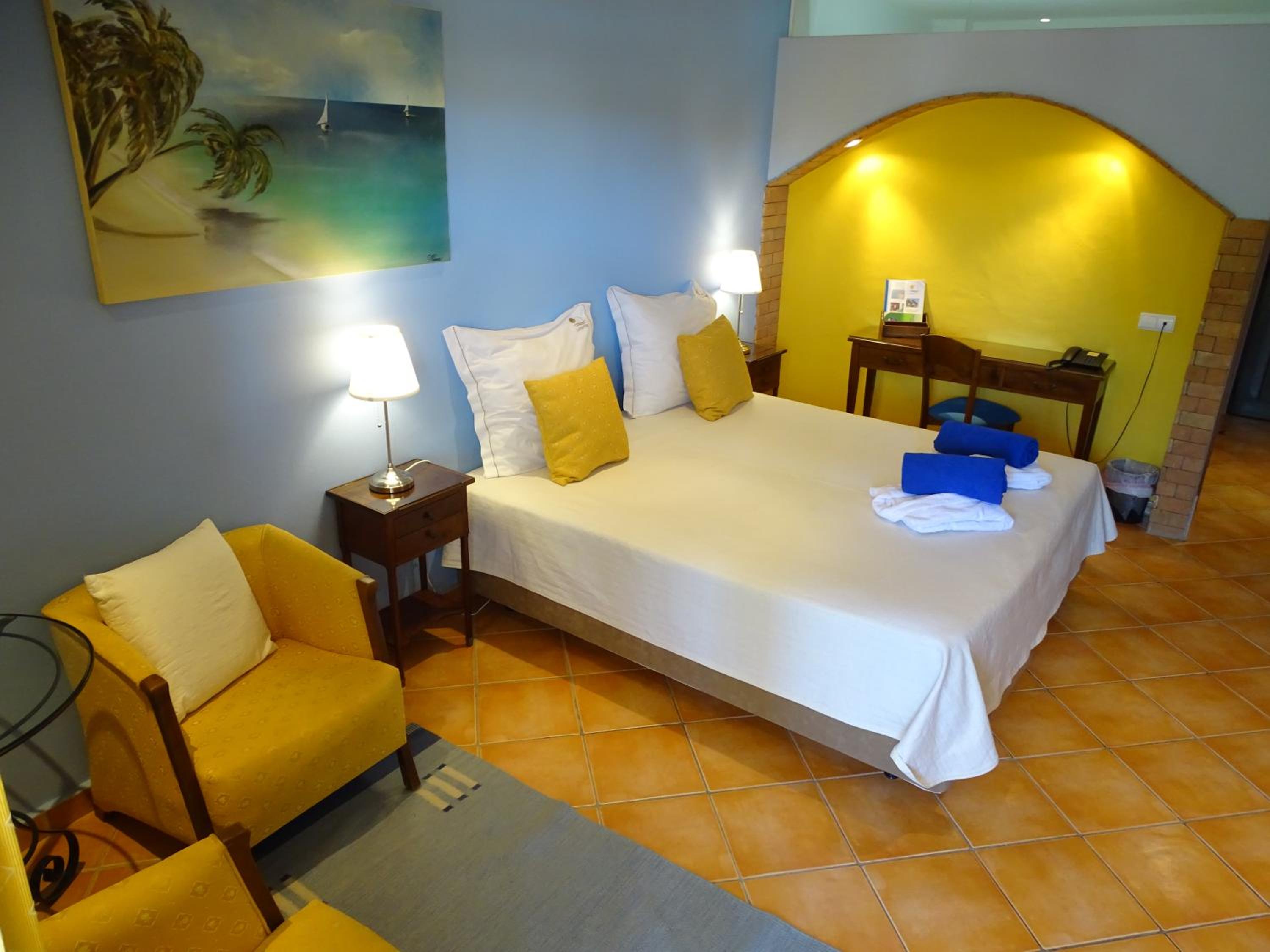 Double Room with Land View - Photo 8