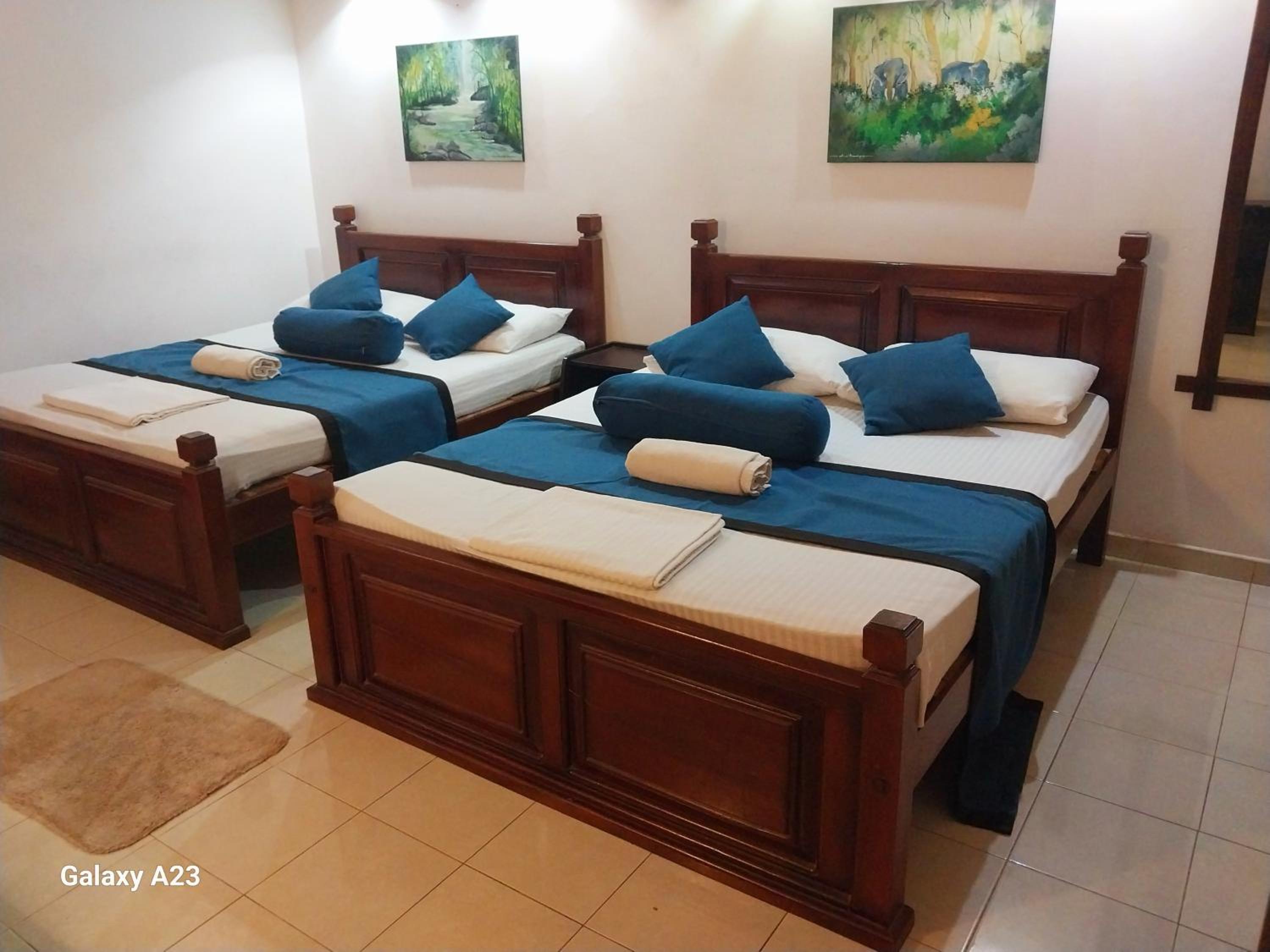 Deluxe Family Room photo 2