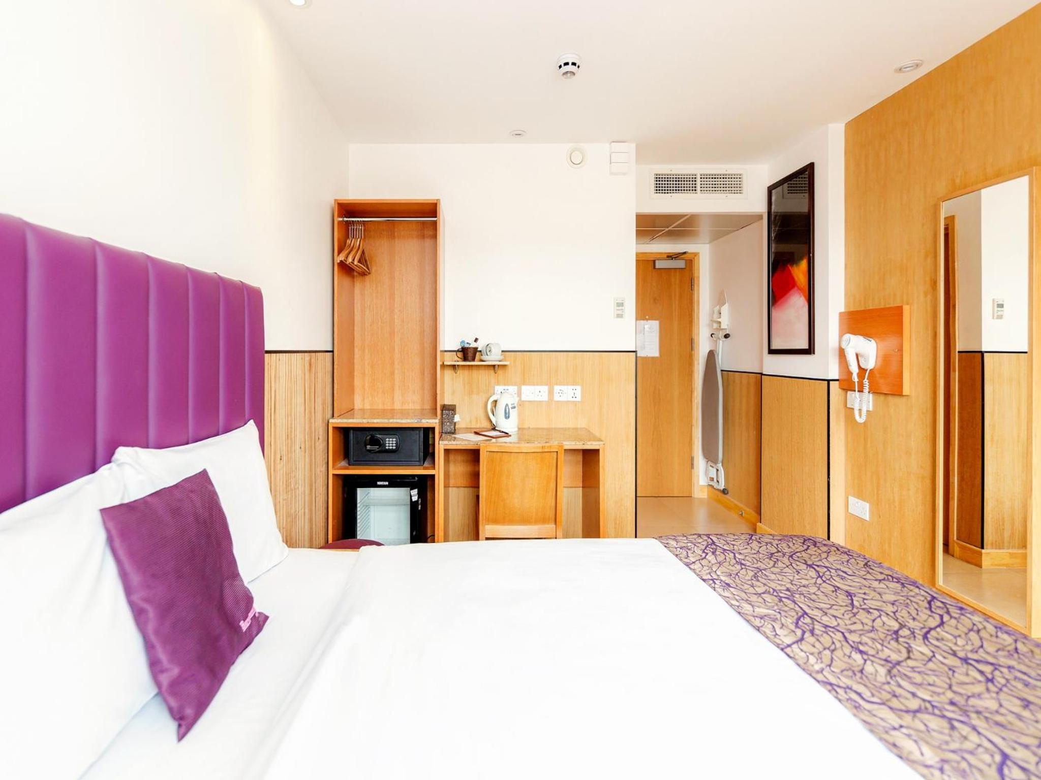 Double Room (1 Adult) photo 3