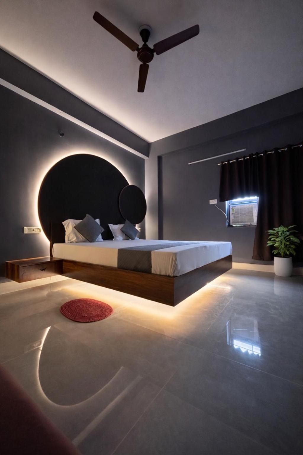 Deluxe King Suite